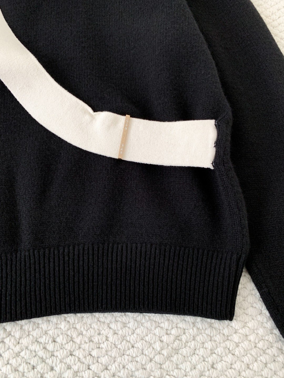 Chanel Bow Knitted Top W6012709 - Image 4