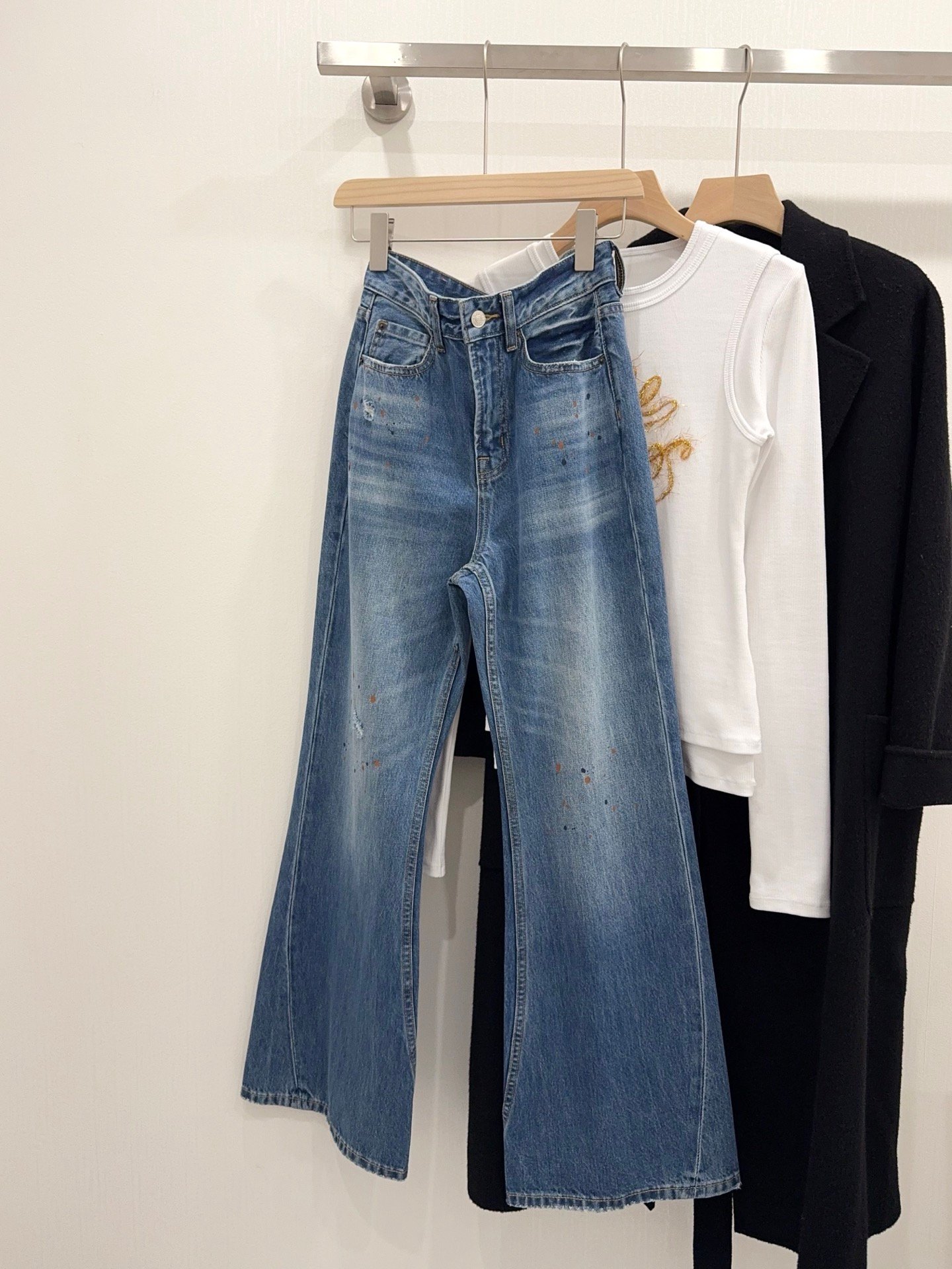 Acne Studios Regular fit jeans W6012806