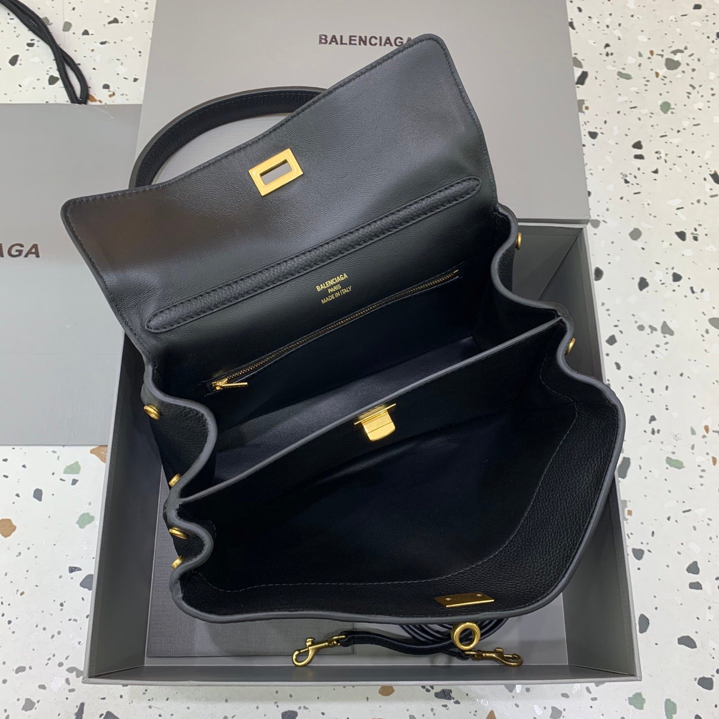 Balenciaga Lychee Pattern Handbag B6012905 - Image 6