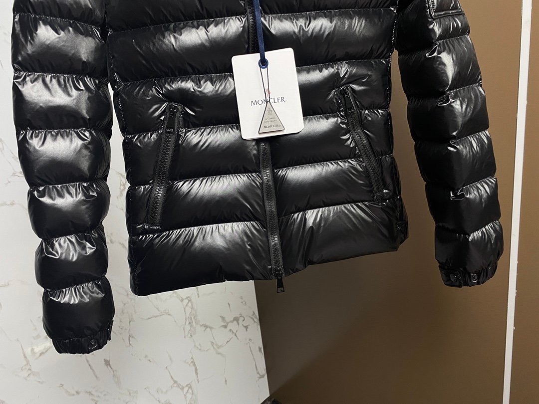 Moncler Sheen Jacquard Down Jacket W6013001 - Image 5