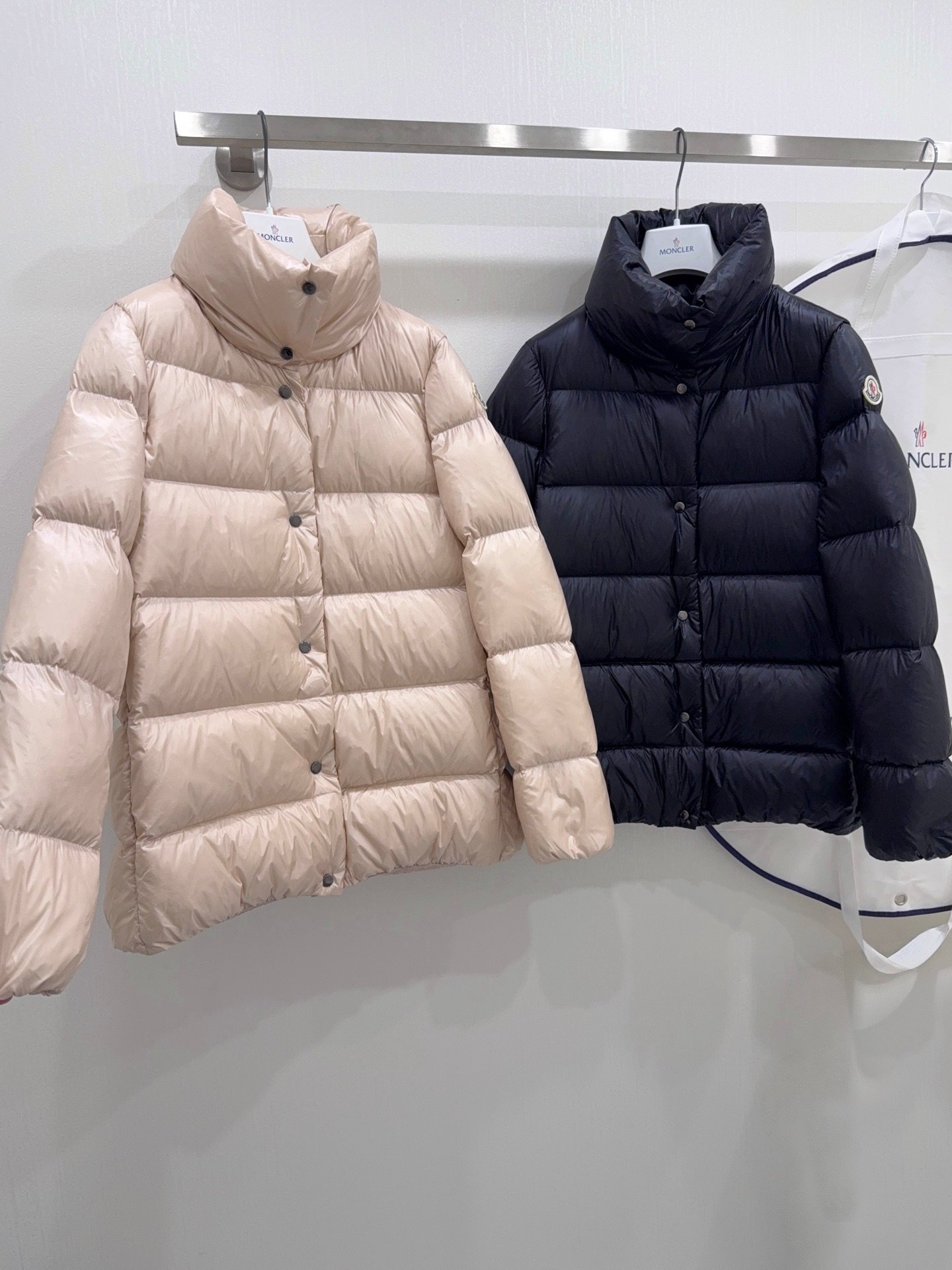 Moncler Cochevis Down Jacket W6013003 - Image 2