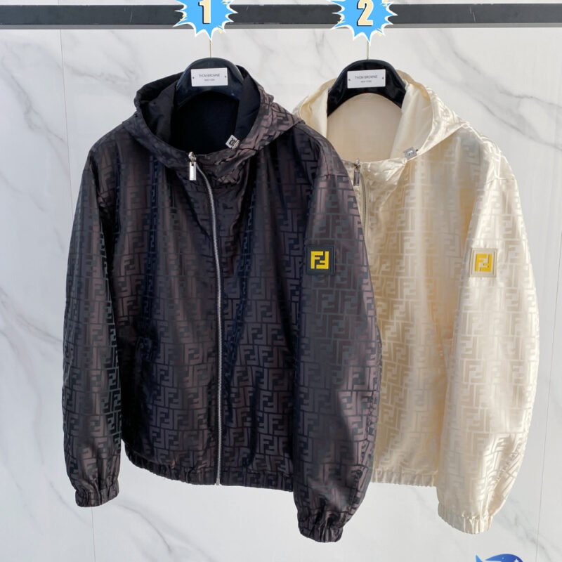 Fendi trench coat M6021602