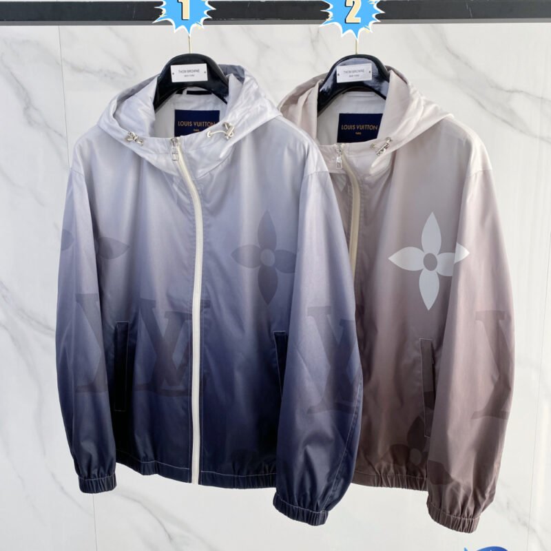 LV trench coat M6021604