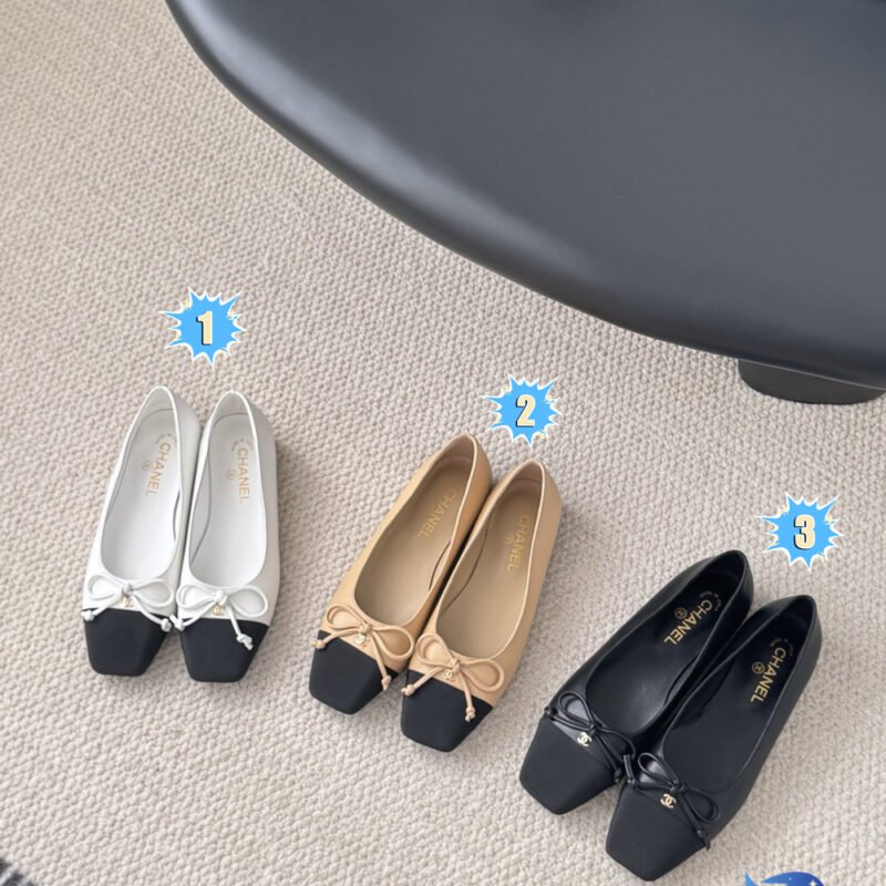 Chanel Mary Jane shoes B6022104