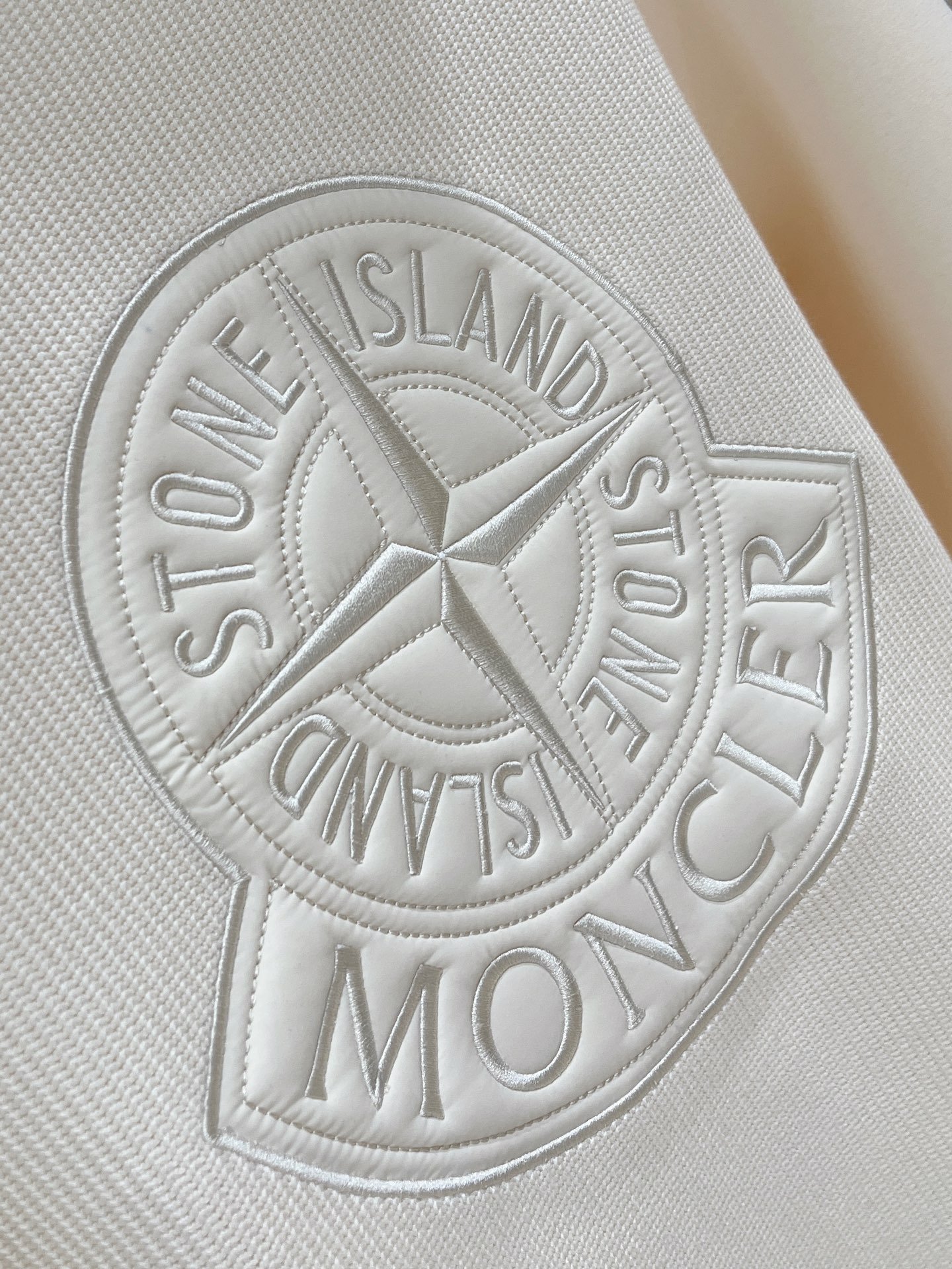 Moncler wool blend pullover knit hoodie M6020204 - Image 4