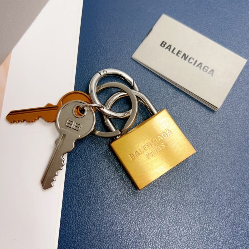 Balenciaga small pendant multi-element minimalist keychain B6020202