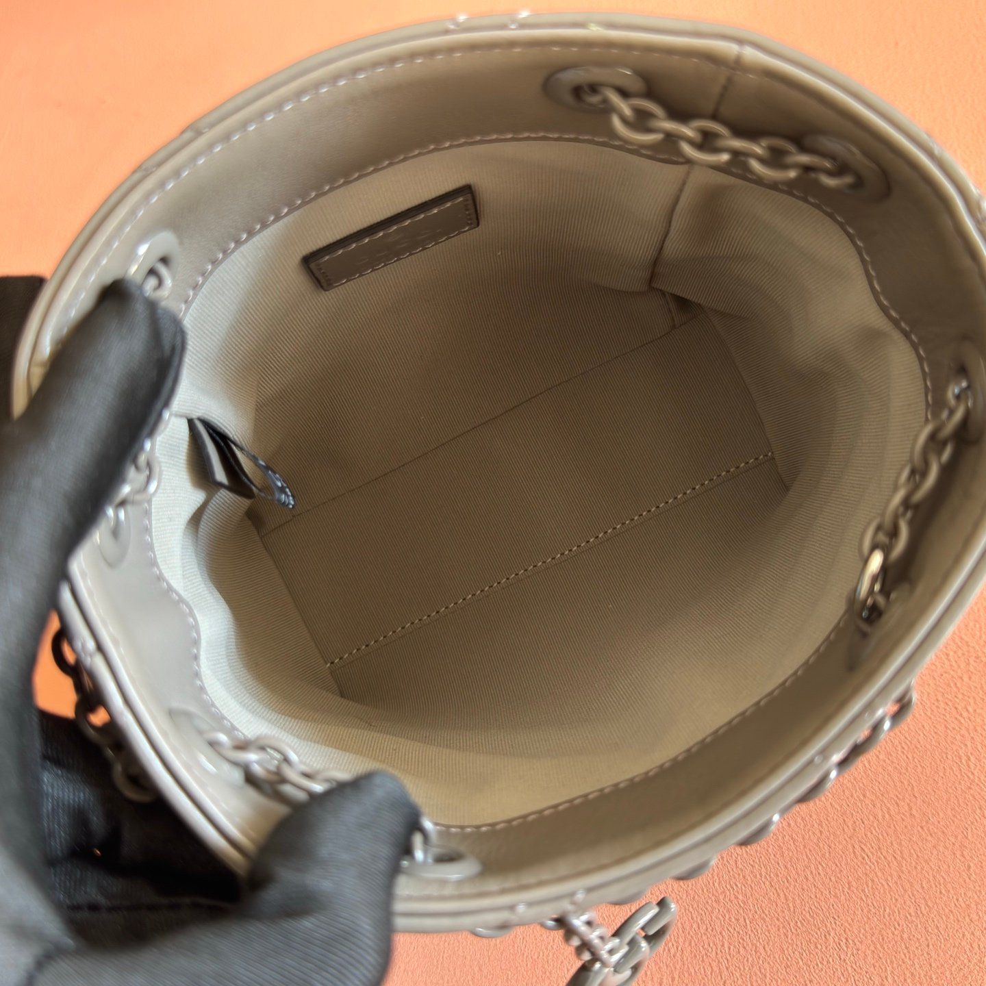 Gucci GG Marmont Nano Bucket Bag B6020306 - Image 13