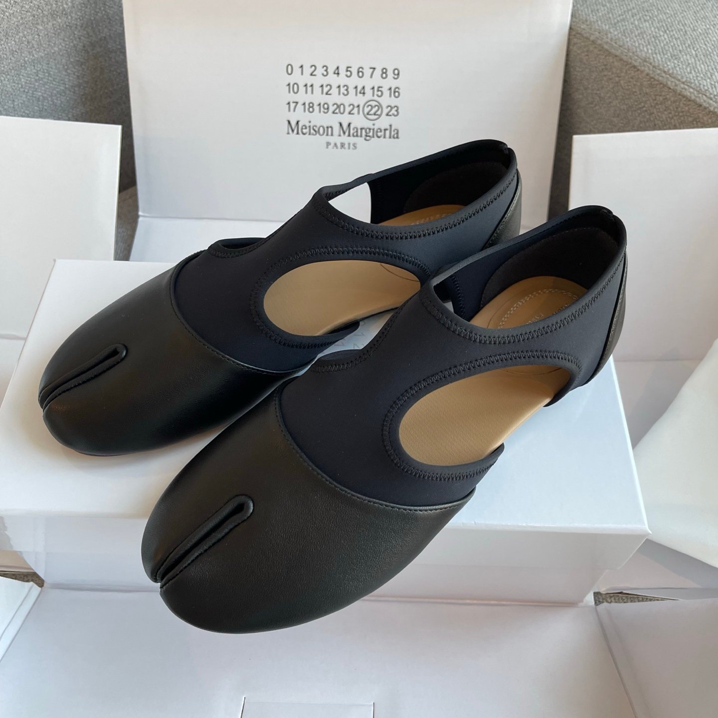 Maison Margiela Tabi Jazz slippers crafted from leather B6020405 - Image 4
