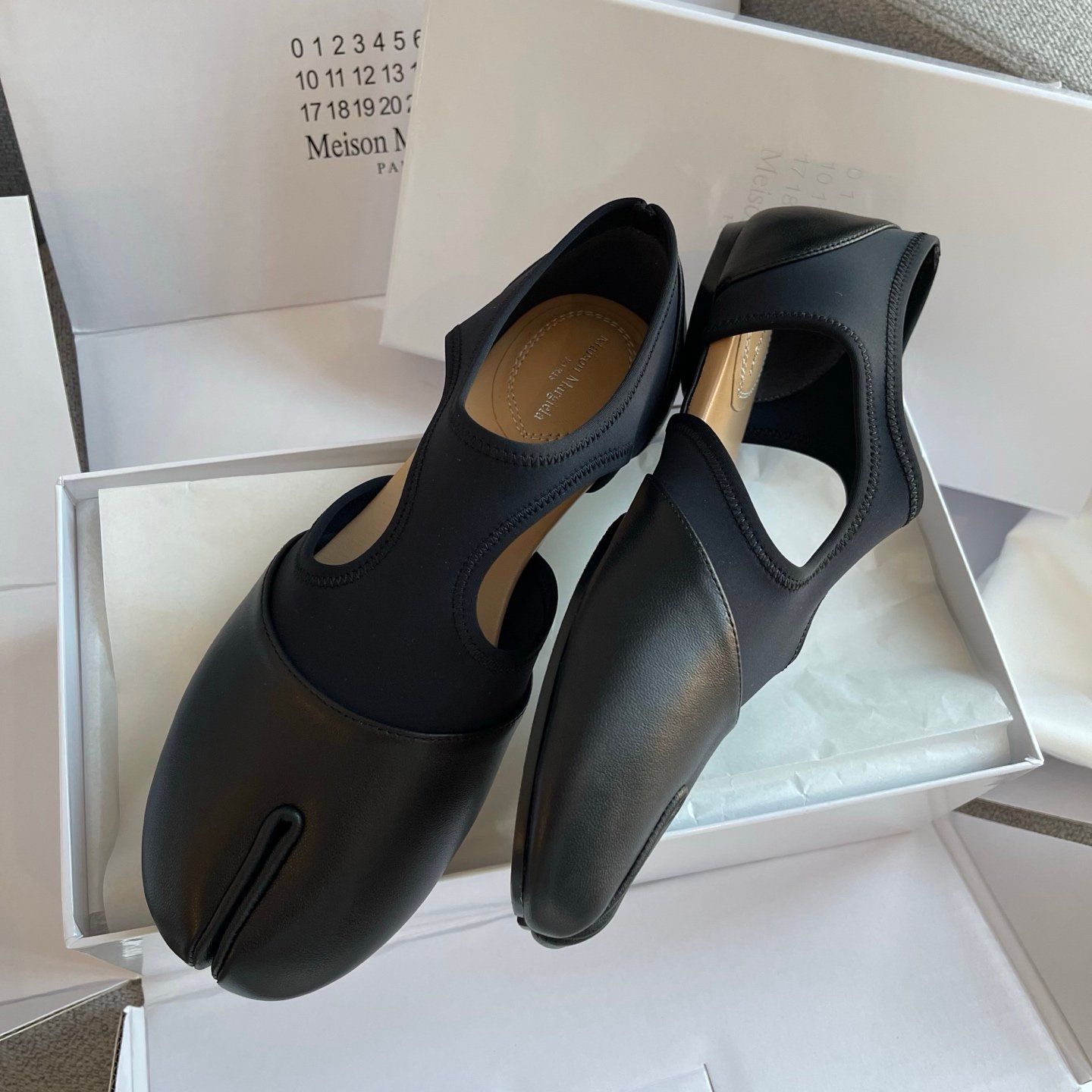 Maison Margiela Tabi Jazz slippers crafted from leather B6020405 - Image 6