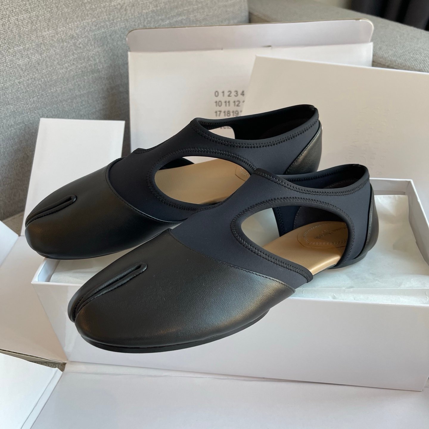 Maison Margiela Tabi Jazz slippers crafted from leather B6020405 - Image 7