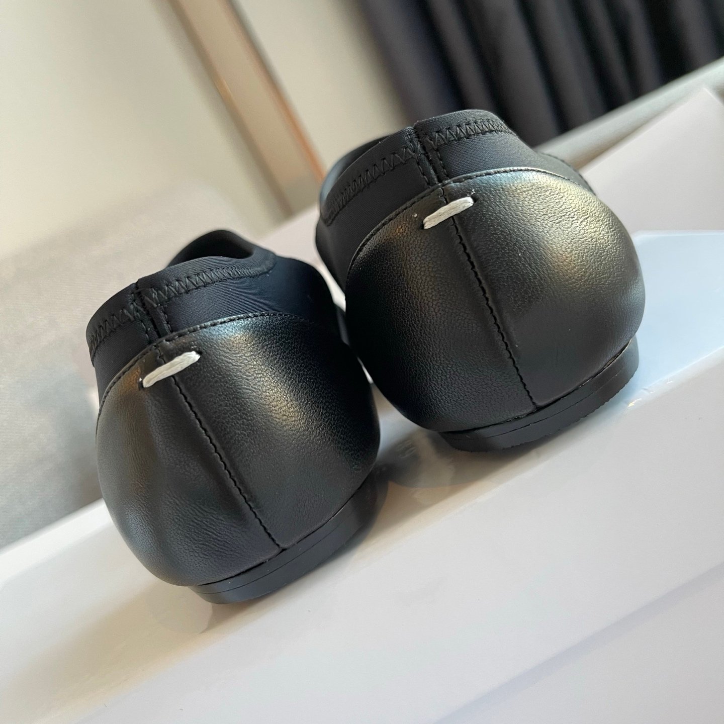 Maison Margiela Tabi Jazz slippers crafted from leather B6020405 - Image 9