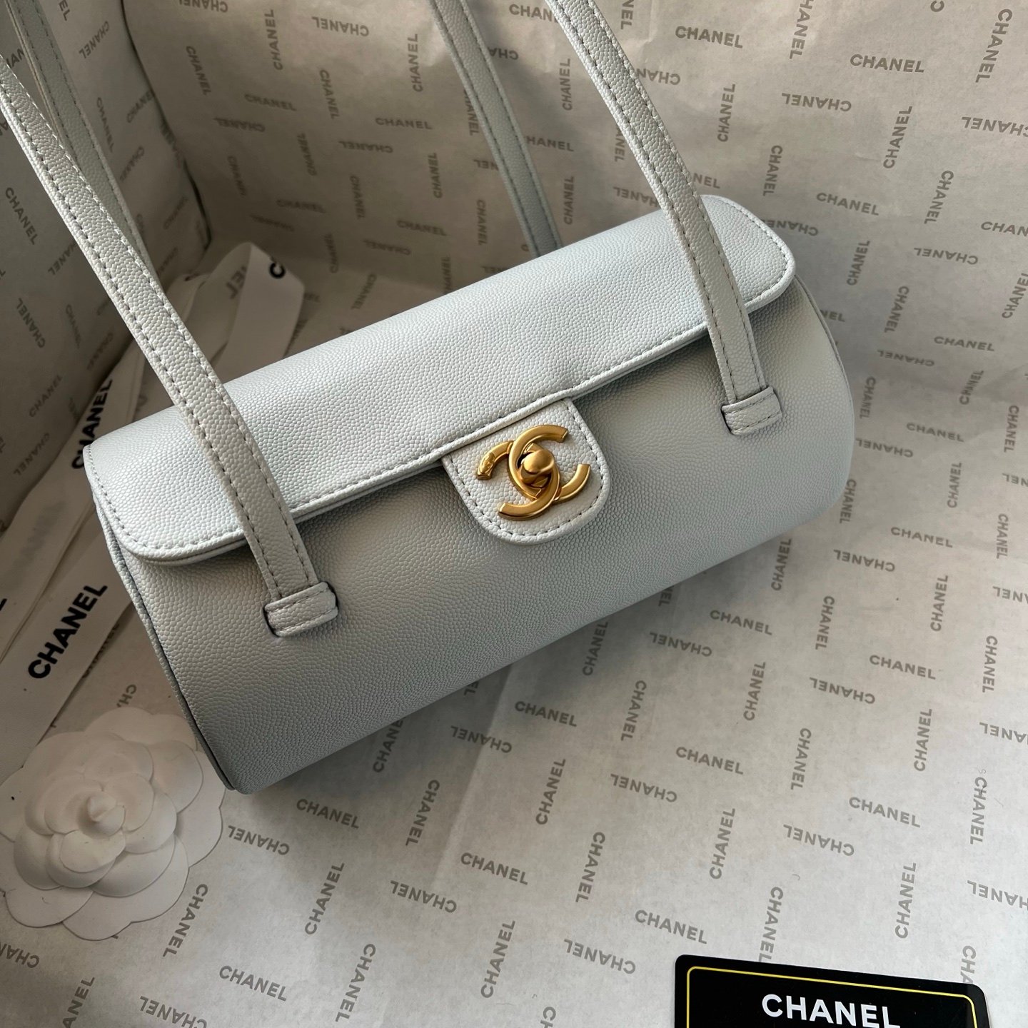 Chanel Small bowling bag B6020703 - Image 3