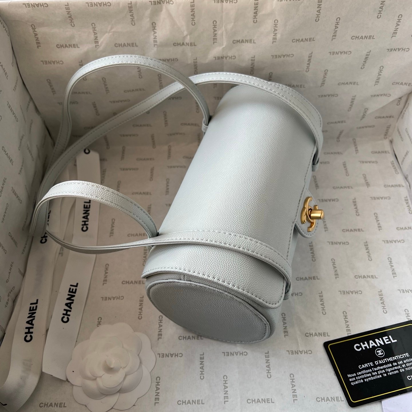 Chanel Small bowling bag B6020703 - Image 4