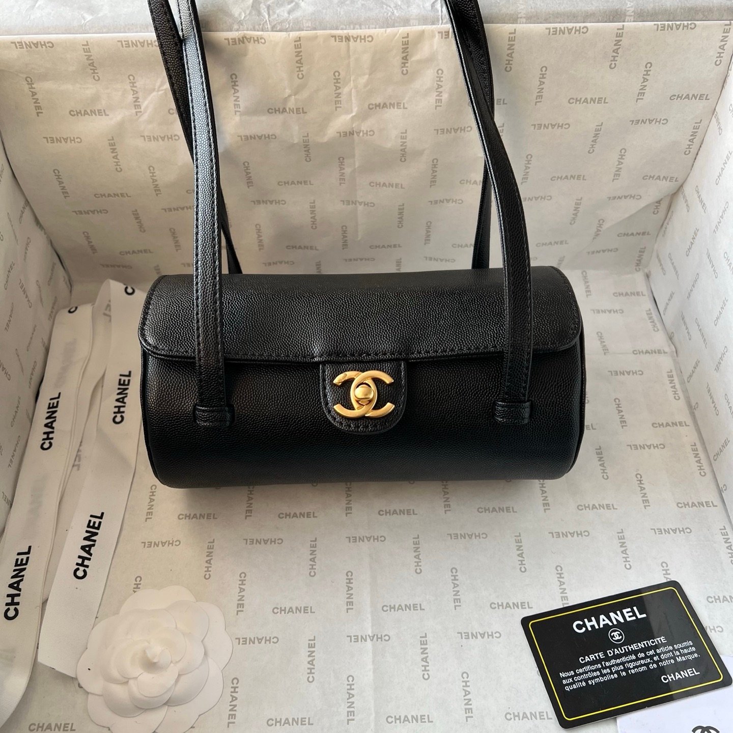 Chanel Small bowling bag B6020703 - Image 11