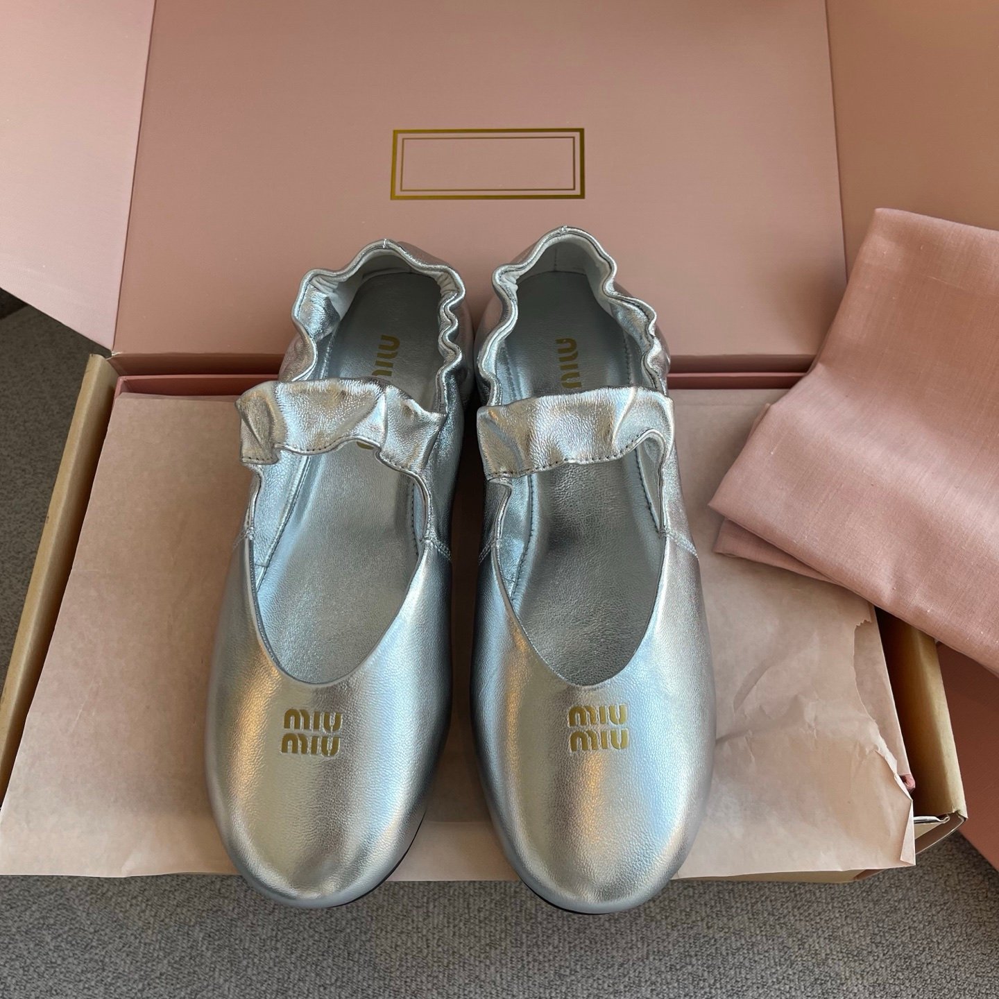 MIUMIU Mary Jane ballet shoes B6021403