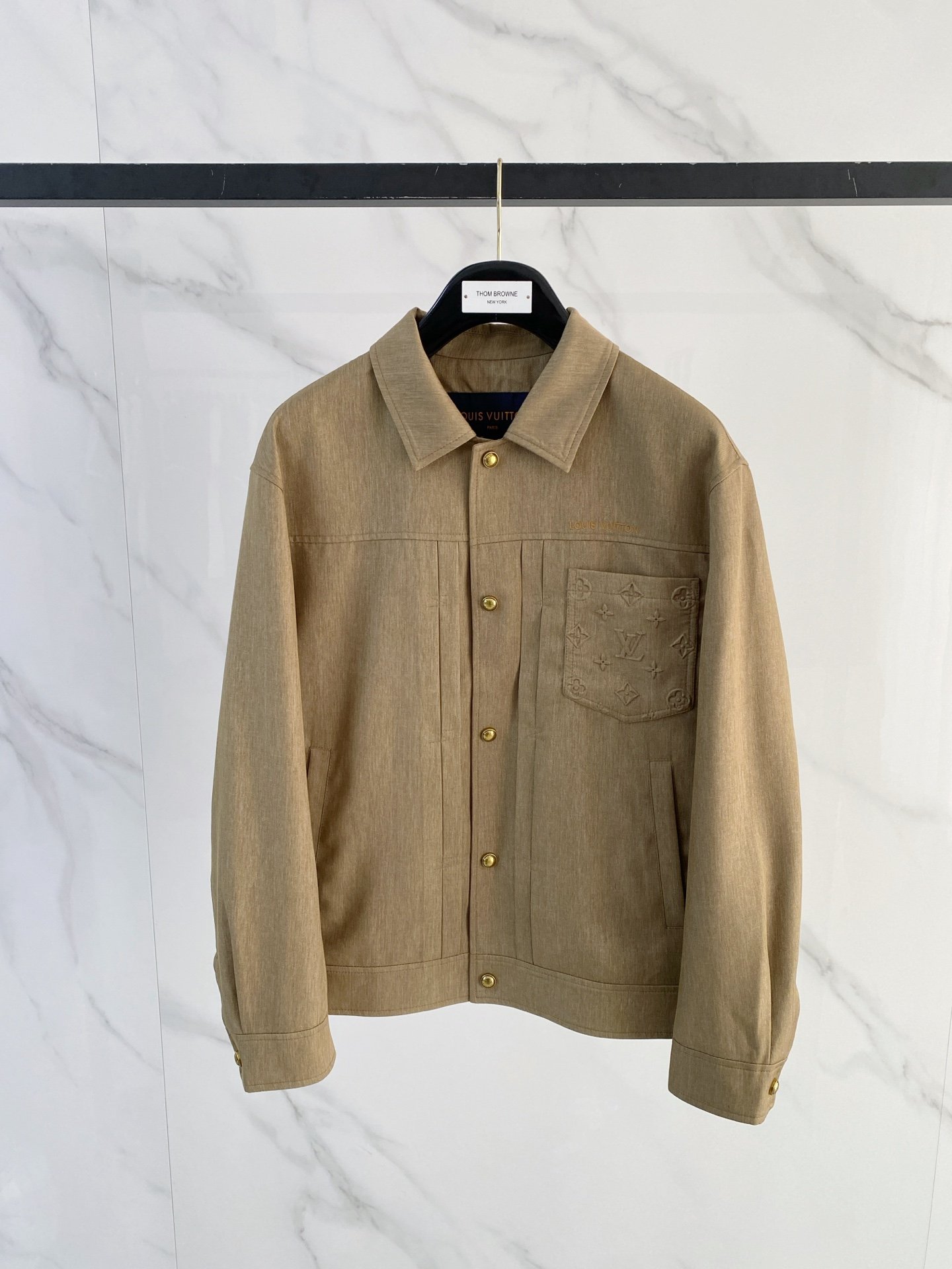 LV trench coat M6021601 - Image 2