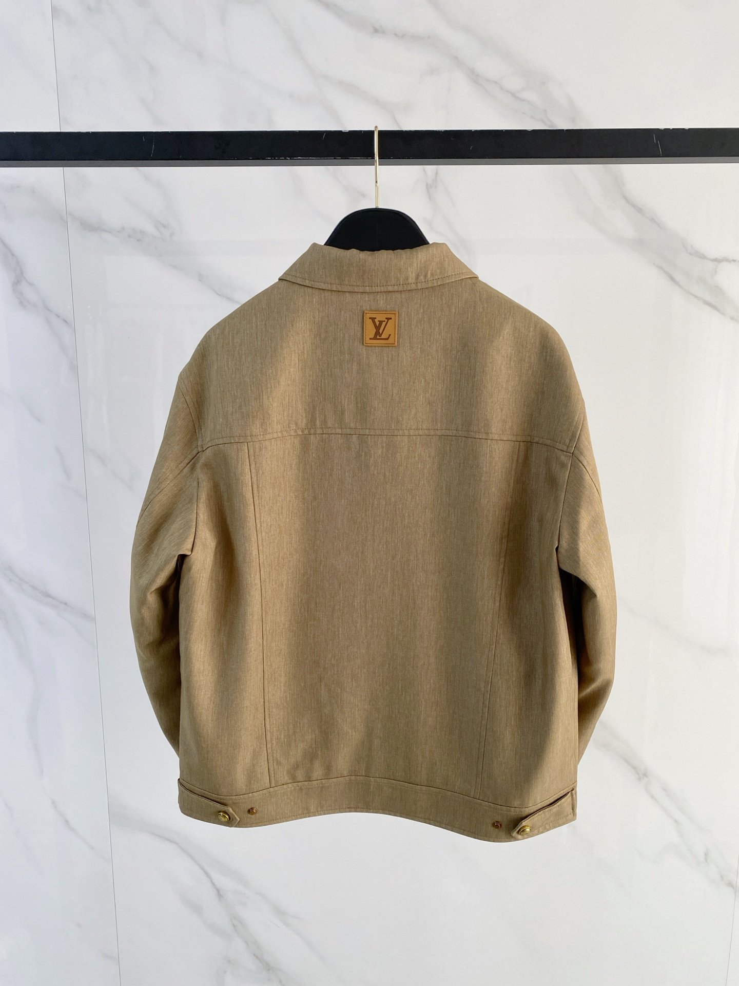 LV trench coat M6021601 - Image 3