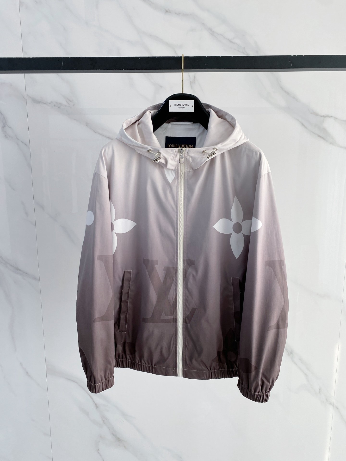 LV trench coat M6021604 - Image 2