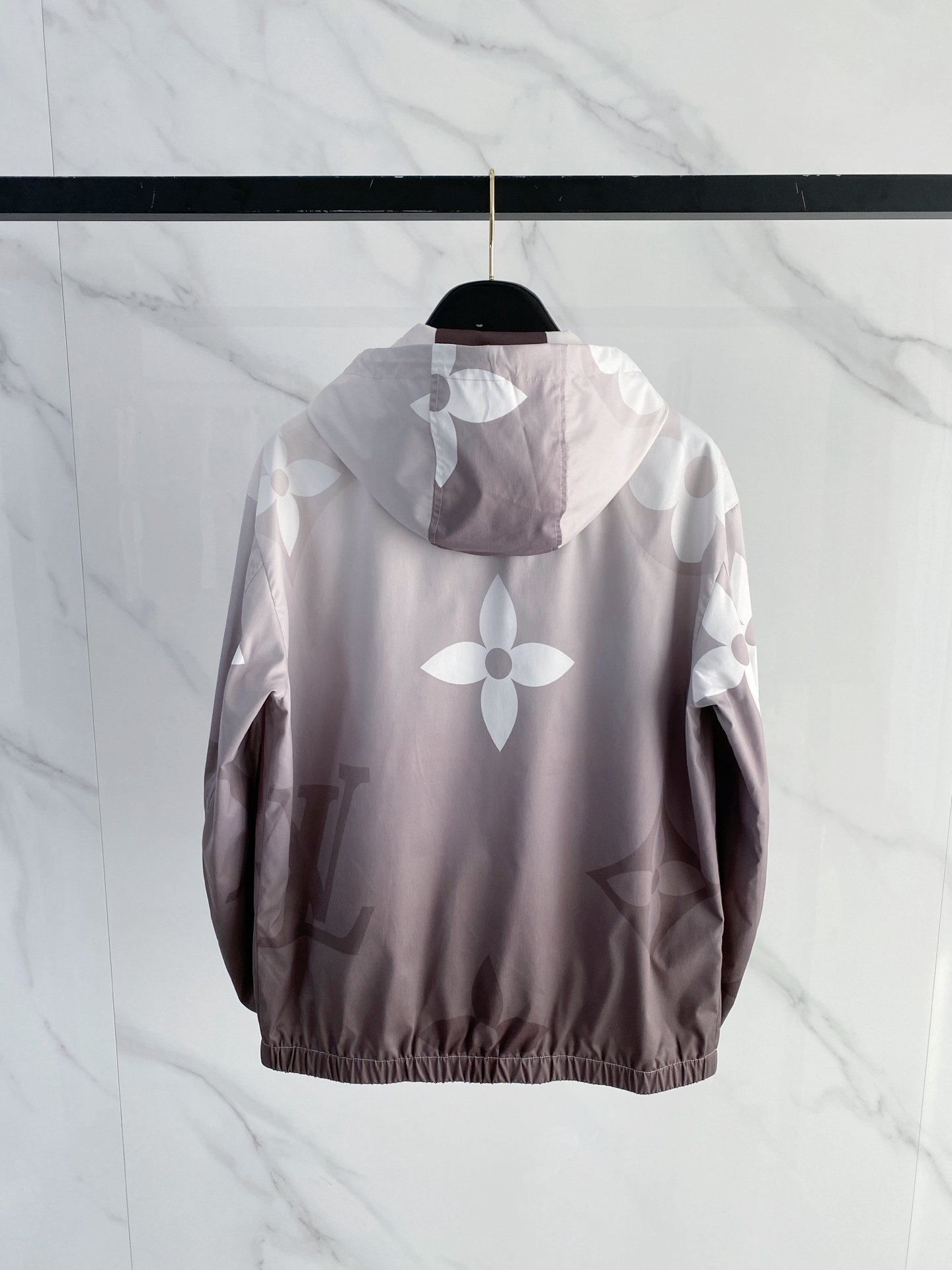 LV trench coat M6021604 - Image 3