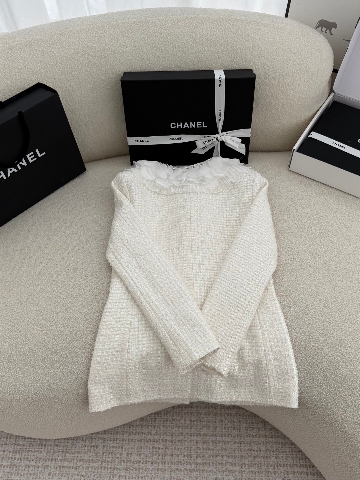 CHANEL coat W6022401 - Image 3