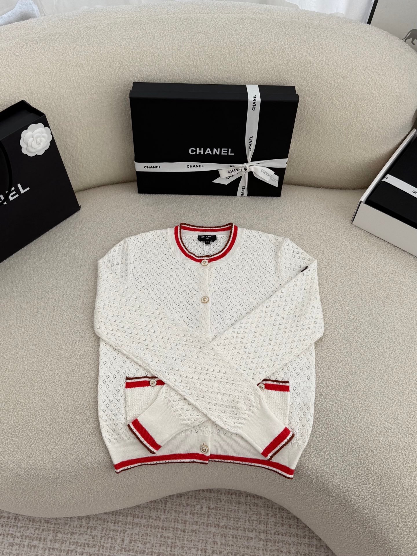 CHANEL Knitted Sweater W6022402 - Image 2