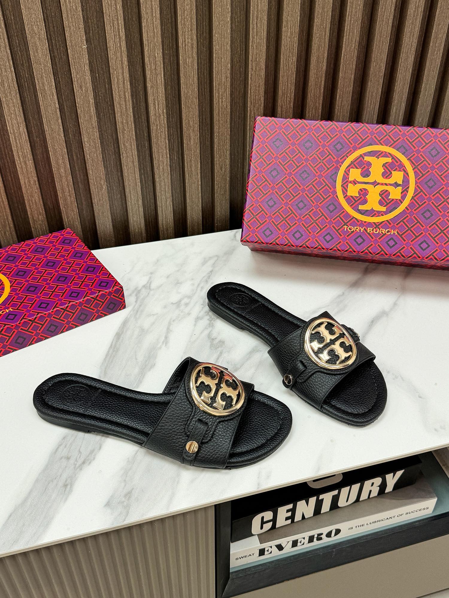 Tory Burch Miller leather flat sandals B6022405 - Image 2