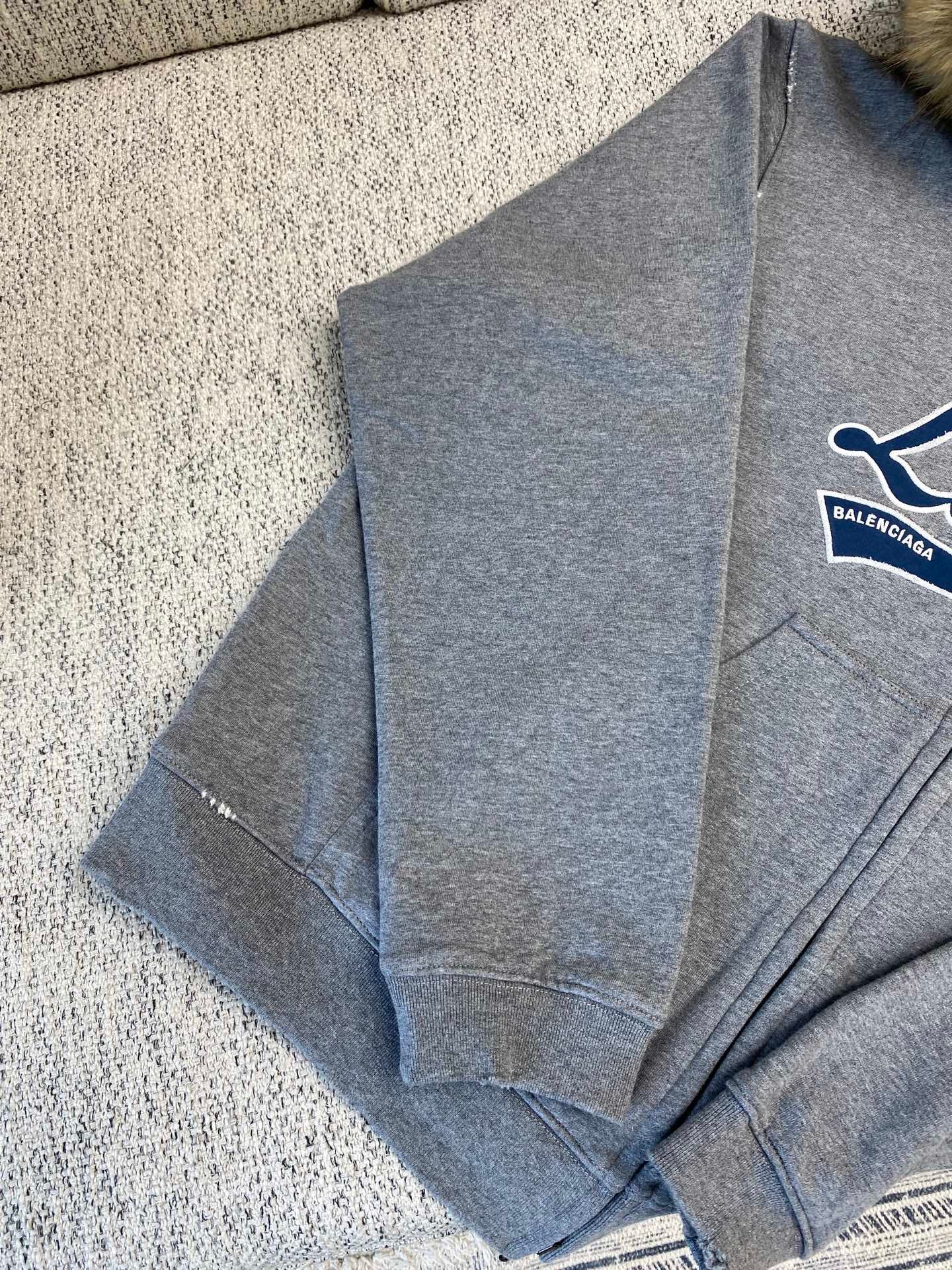 Balenciaga logo-print zip-up Hoodie | Grey M6022110 - Image 3