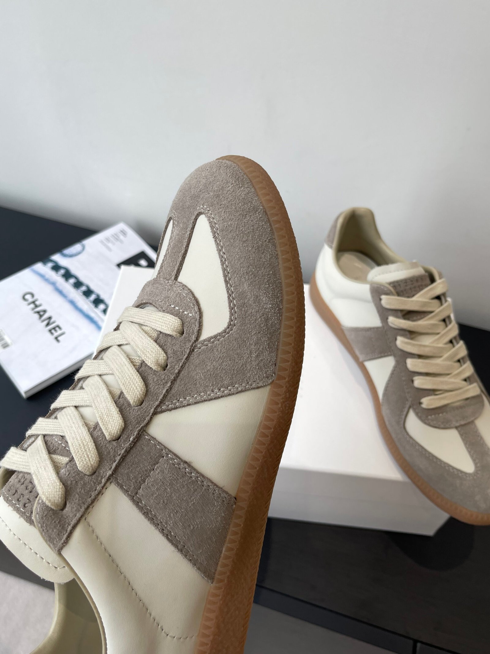 Maison Margiela Replica Leather and Nubuck Sport Shoes B6022406 - Image 6