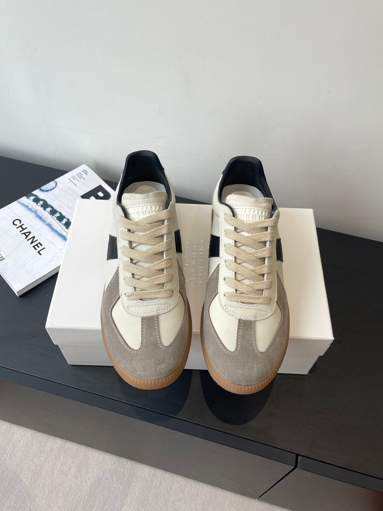 Maison Margiela Replica Leather and Nubuck Sport Shoes B6022406 - Image 10
