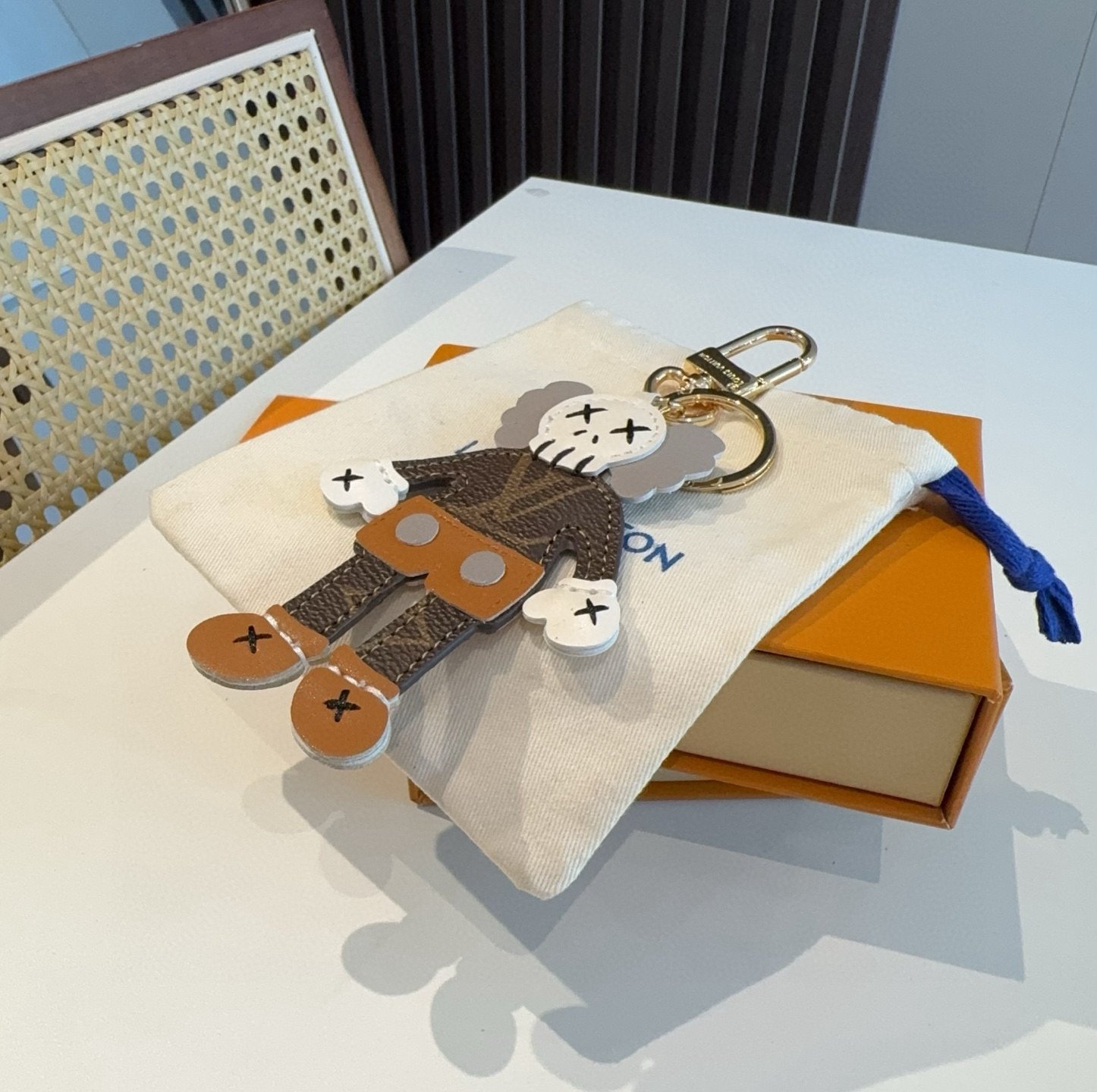 Louis Vuitton x KAWS collaborative bag charm B6022606 - Image 6