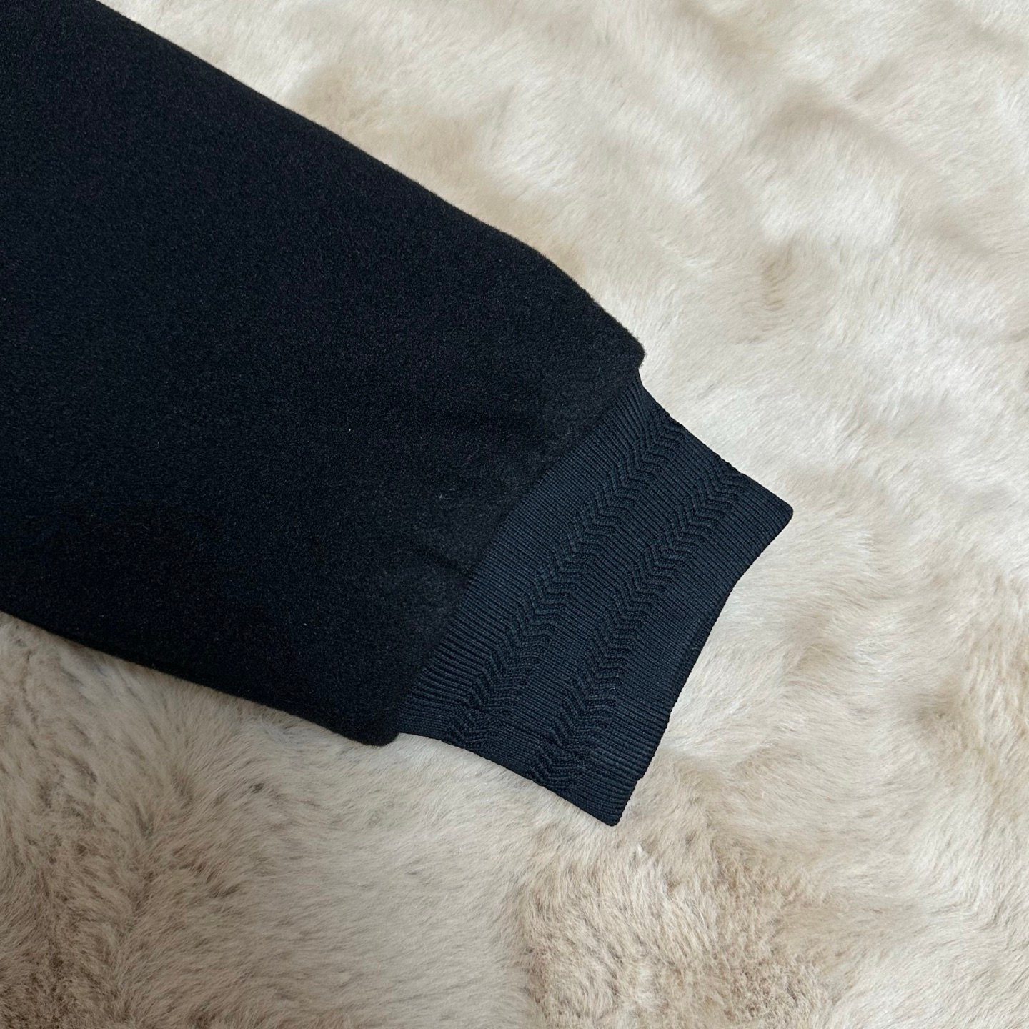 Louis Vuitton Leather Mix Hooded Blouson M6022707 - Image 5