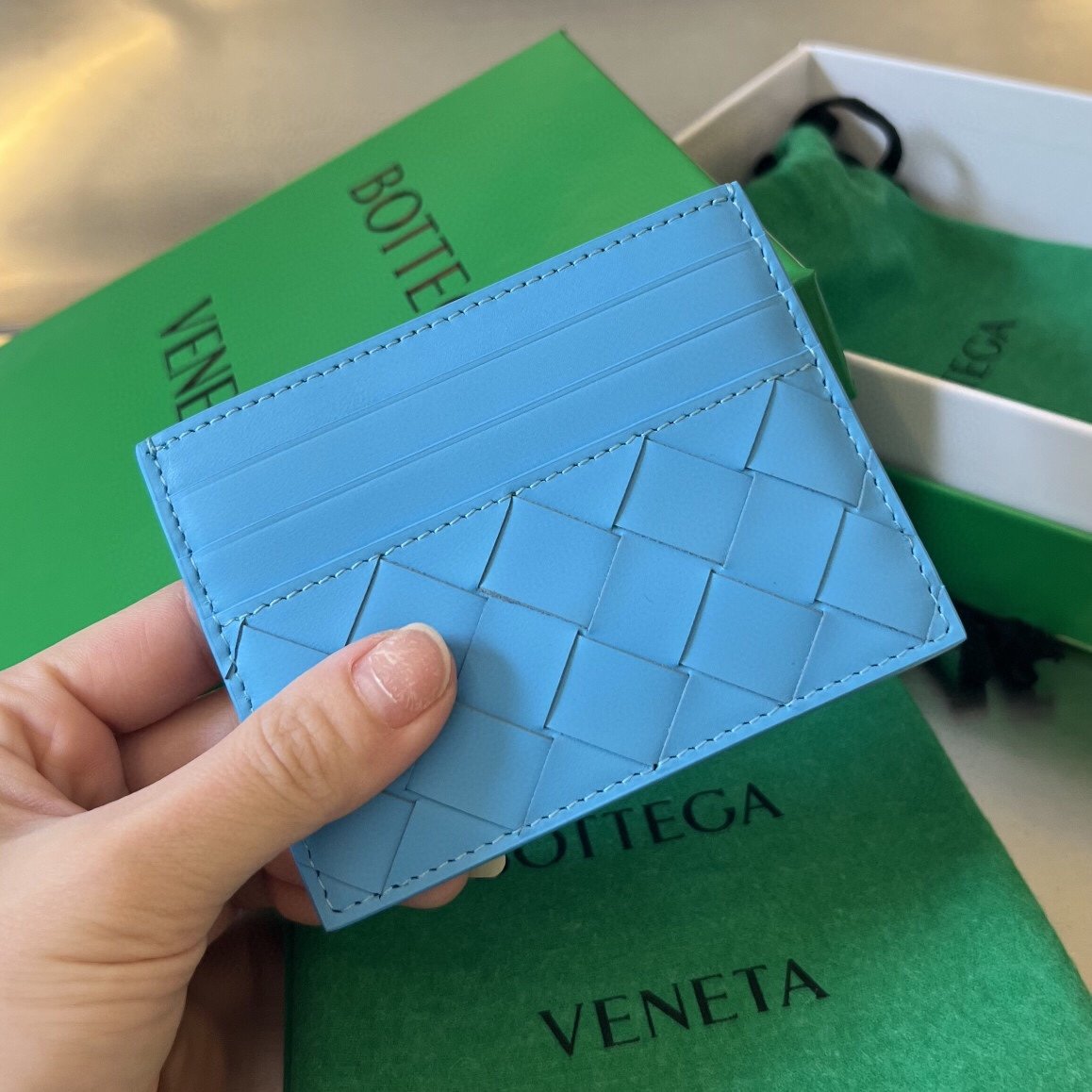 Bottega Veneta Men's Intrecciato Credit Card Case B6030105 - Image 10