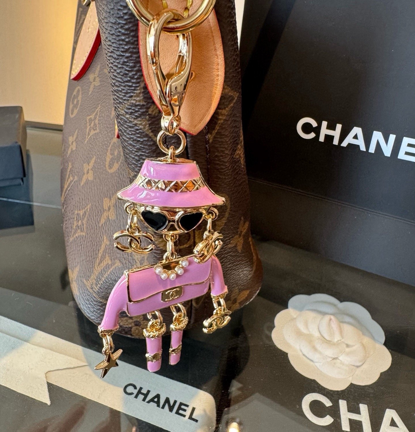 Chanel Bag charm B6030303 - Image 2