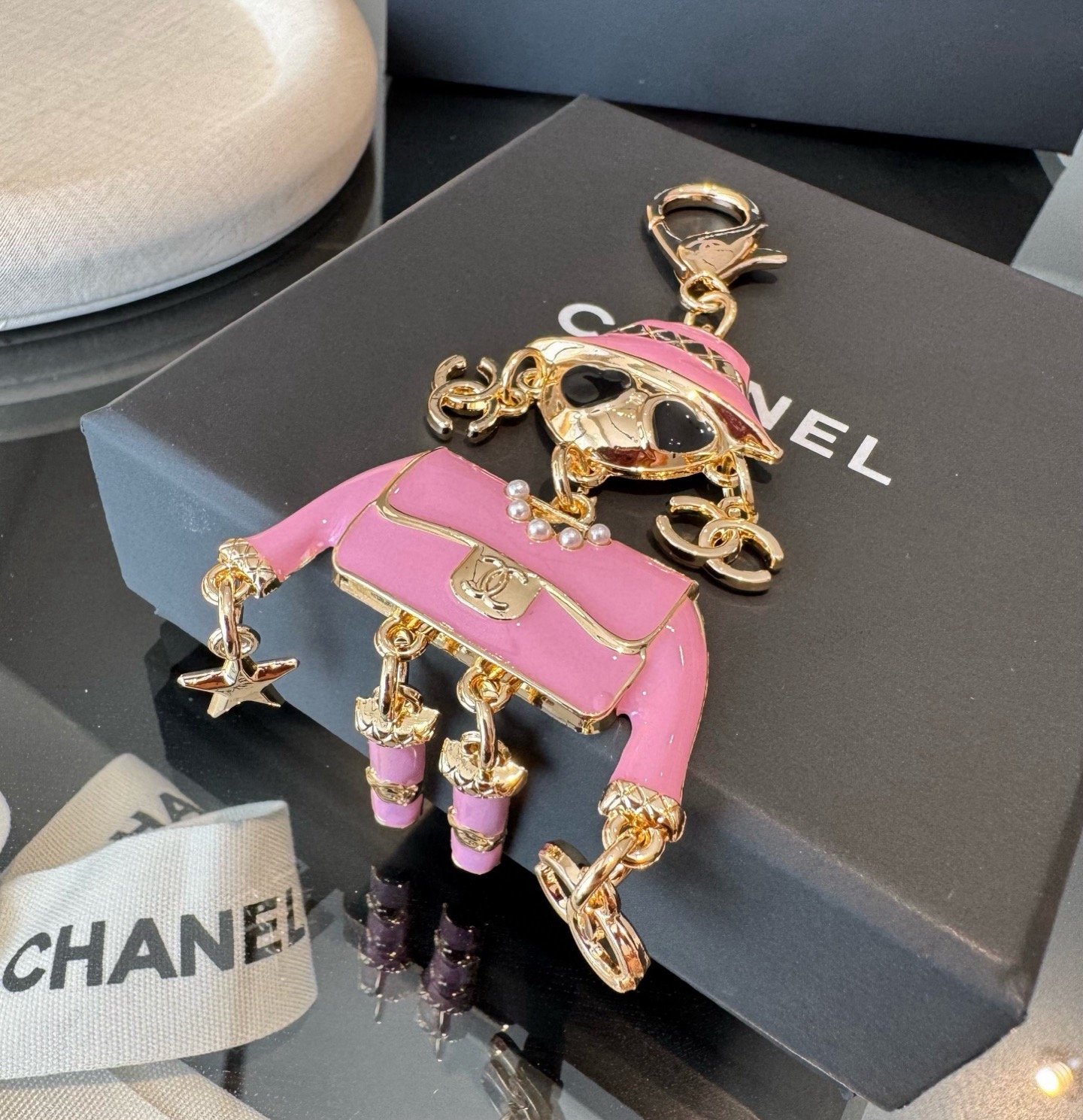 Chanel Bag charm B6030303 - Image 3