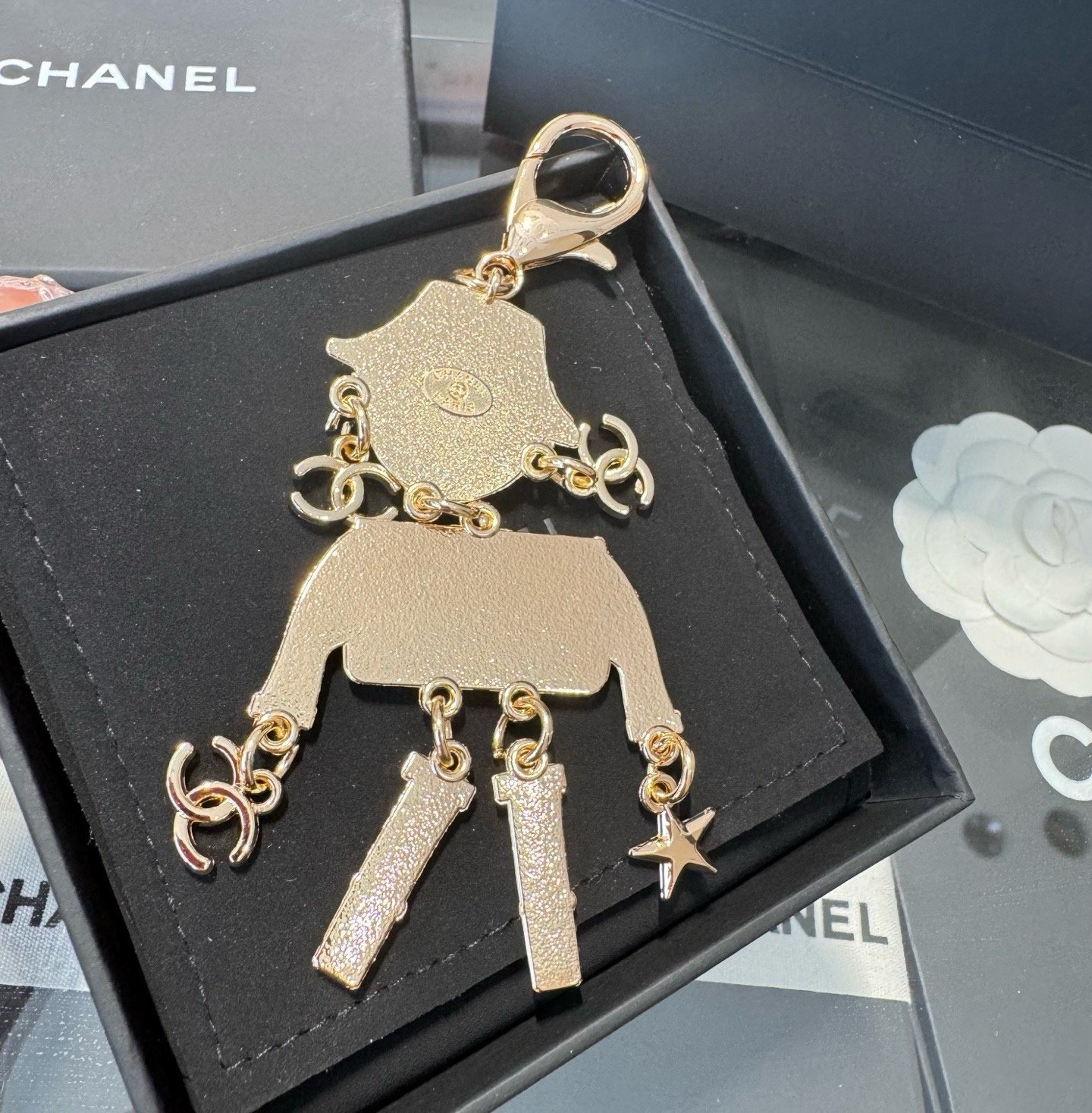 Chanel Bag charm B6030303 - Image 7