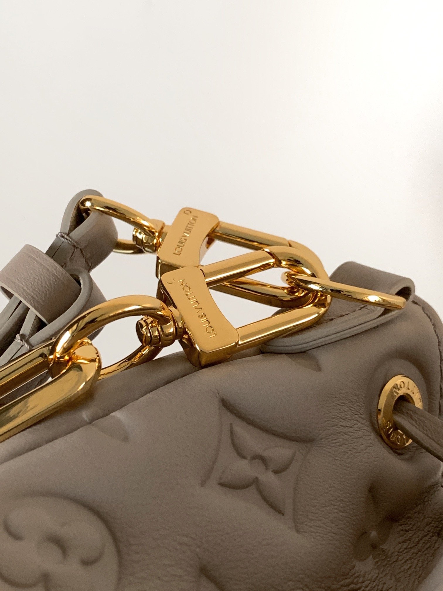 Louis Vuitton Coussin Bucket Coussin - Bags B6030404 - Image 7