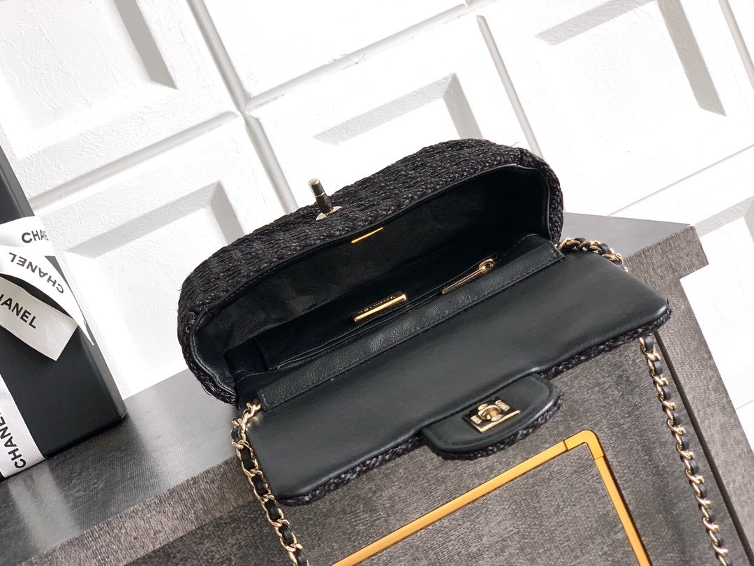 Chanel Mini classic handbag B6030902 - Image 10