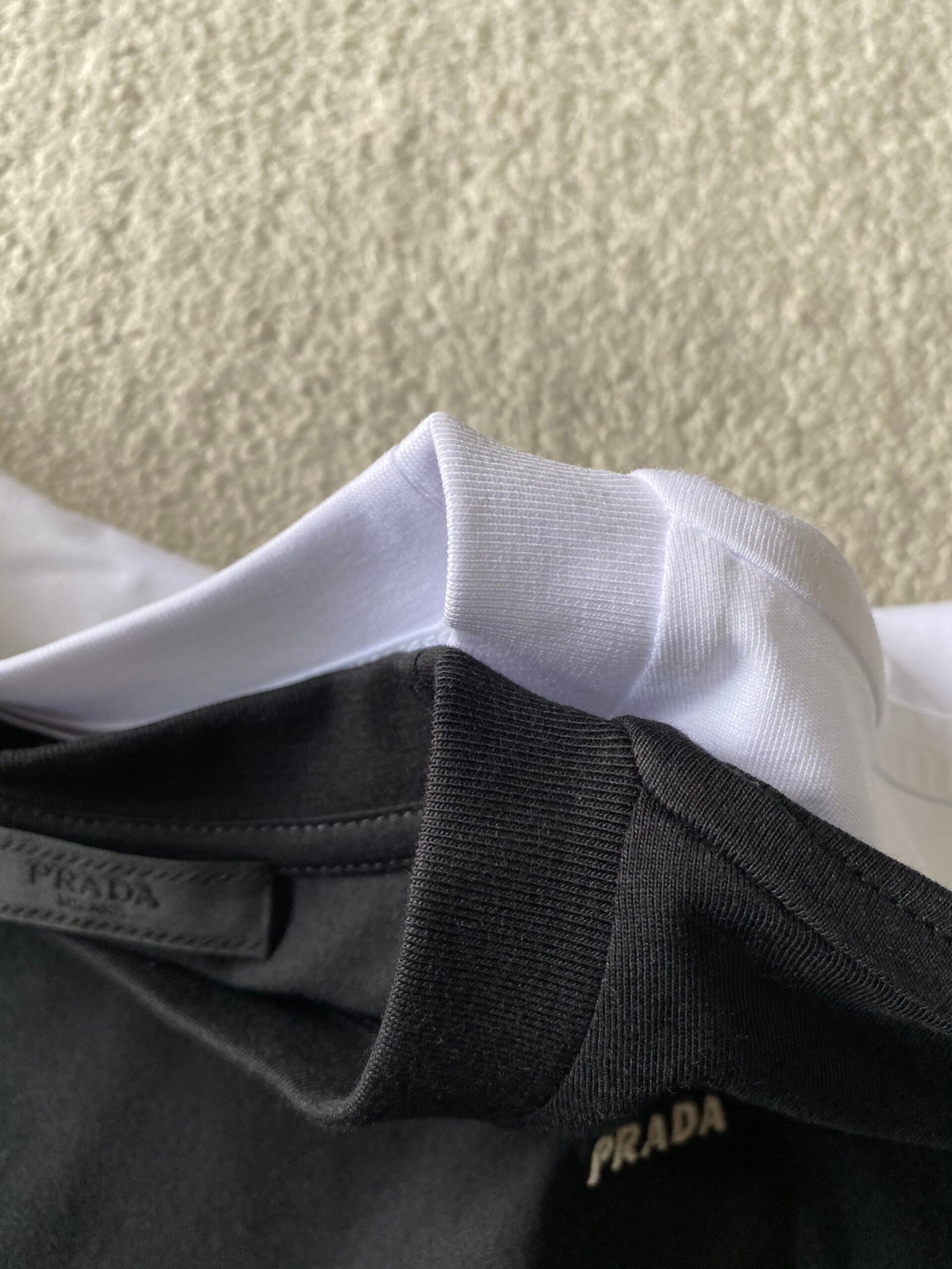 Prada Crew-neck T-shirt M6030901 - Image 4