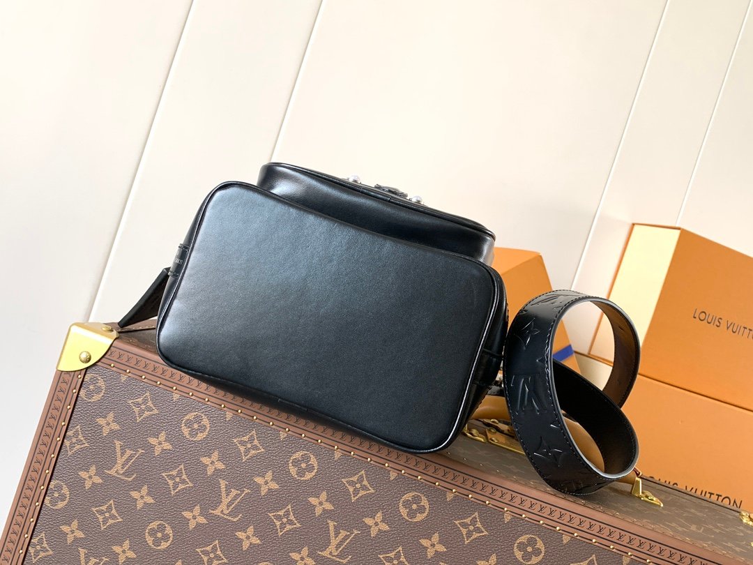 Louis Vuitton Noé Cargo Other Leather - Bags B6031704 - Image 4