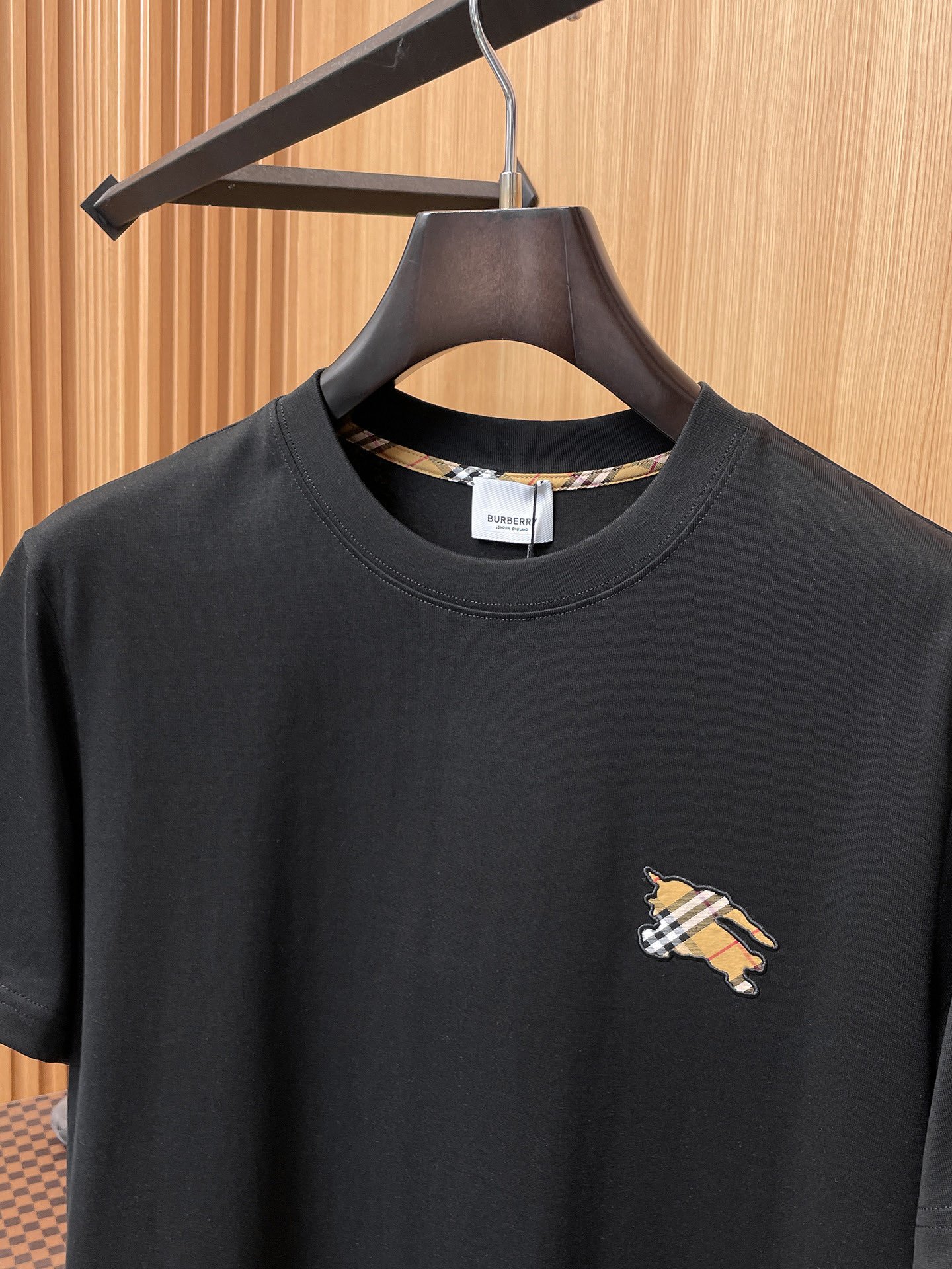 Burberry's 2026 high-end collection 026 - the latest spring/summer 2026 fashion launchM6032002 - Image 2