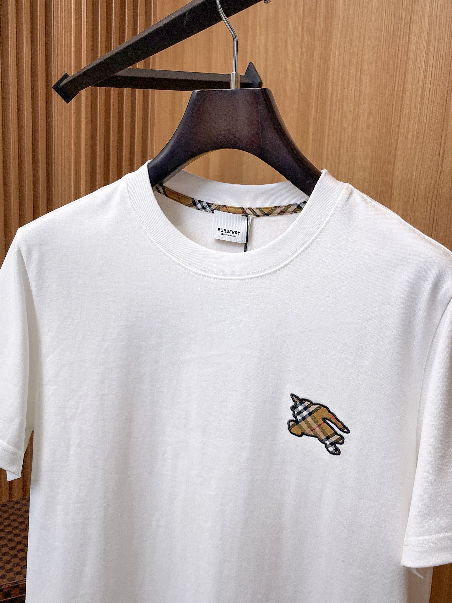 Burberry's 2026 high-end collection 026 - the latest spring/summer 2026 fashion launchM6032002 - Image 5