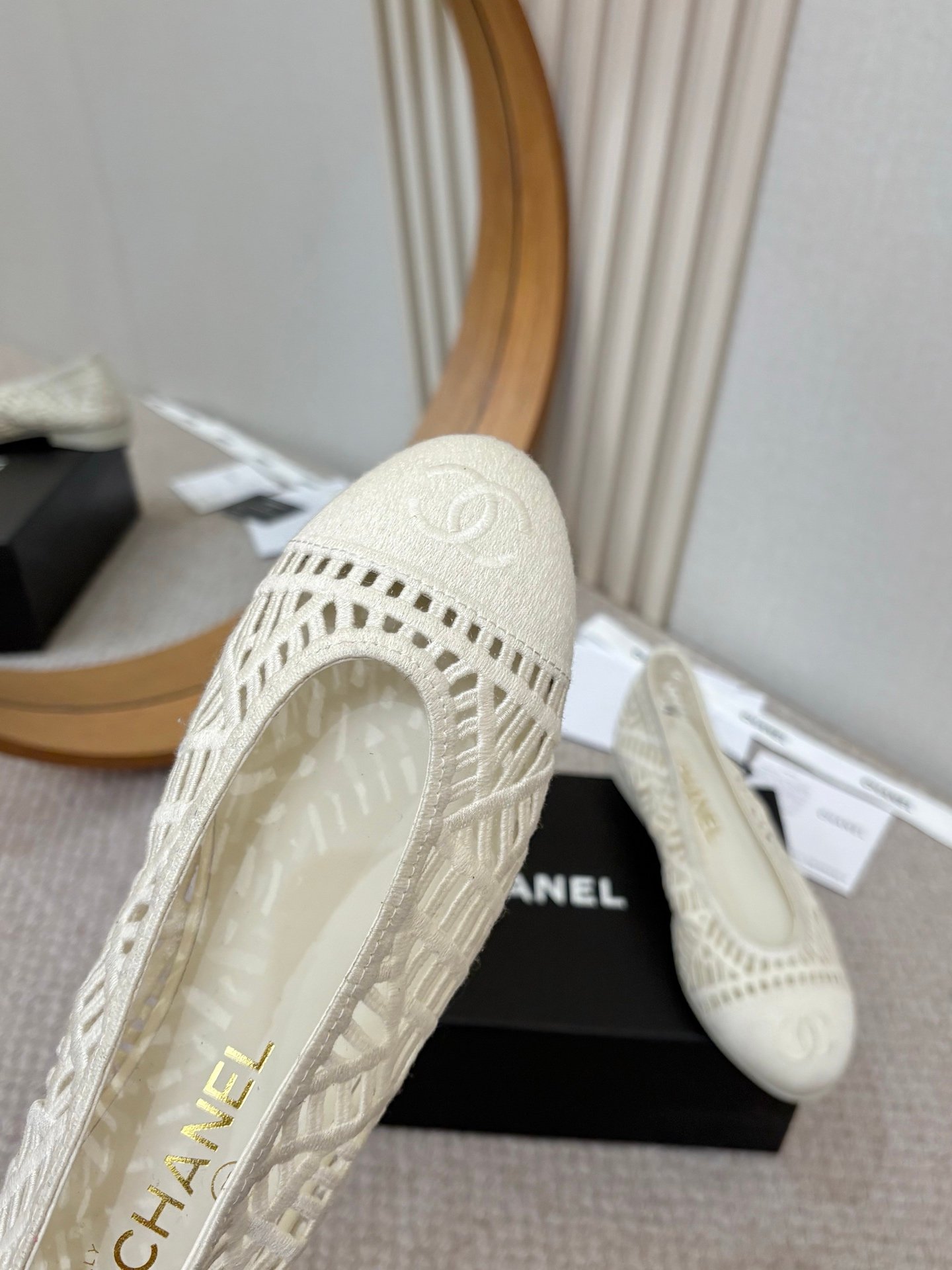 Chanel 26C Spring/Summer Knitted Open Toe Flat ShoesB6032005 - Image 4