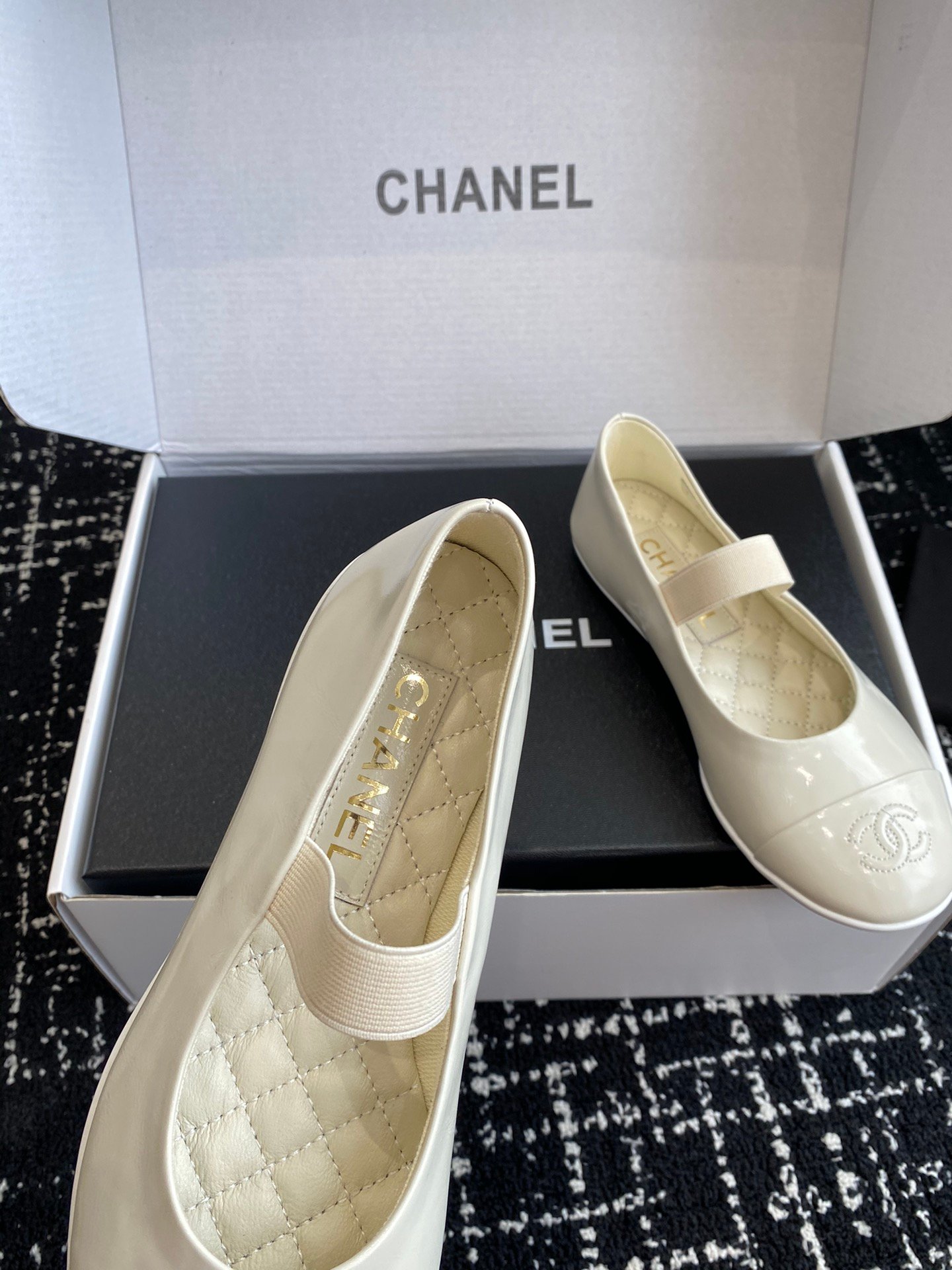 CHANEL Xiao Xiang 25ss fabric imported hybrid sheepskinB6032007 - Image 4