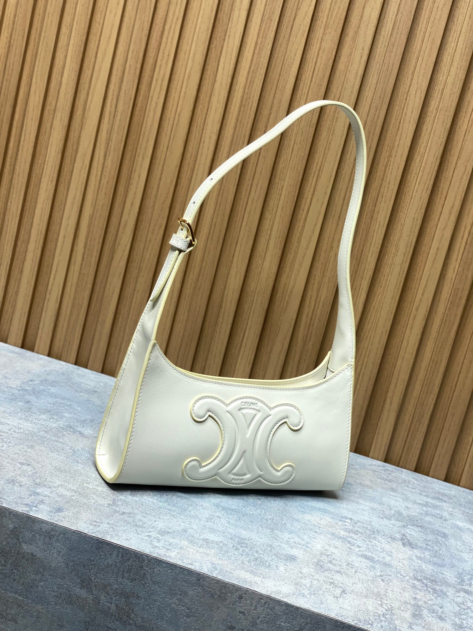 Celine Smooth Calfskin Cuir Triomphe Shoulder Bag B6032104 - Image 3