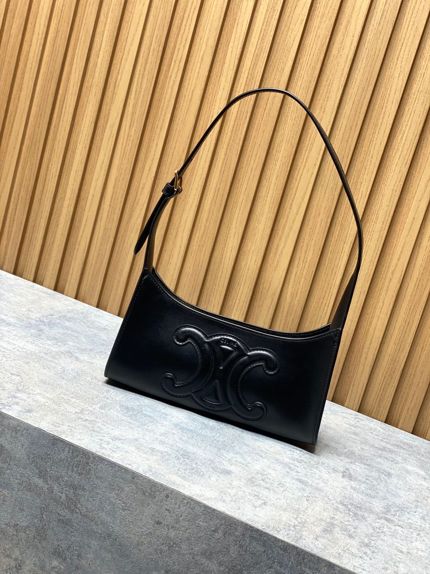 Celine Smooth Calfskin Cuir Triomphe Shoulder Bag B6032104 - Image 5