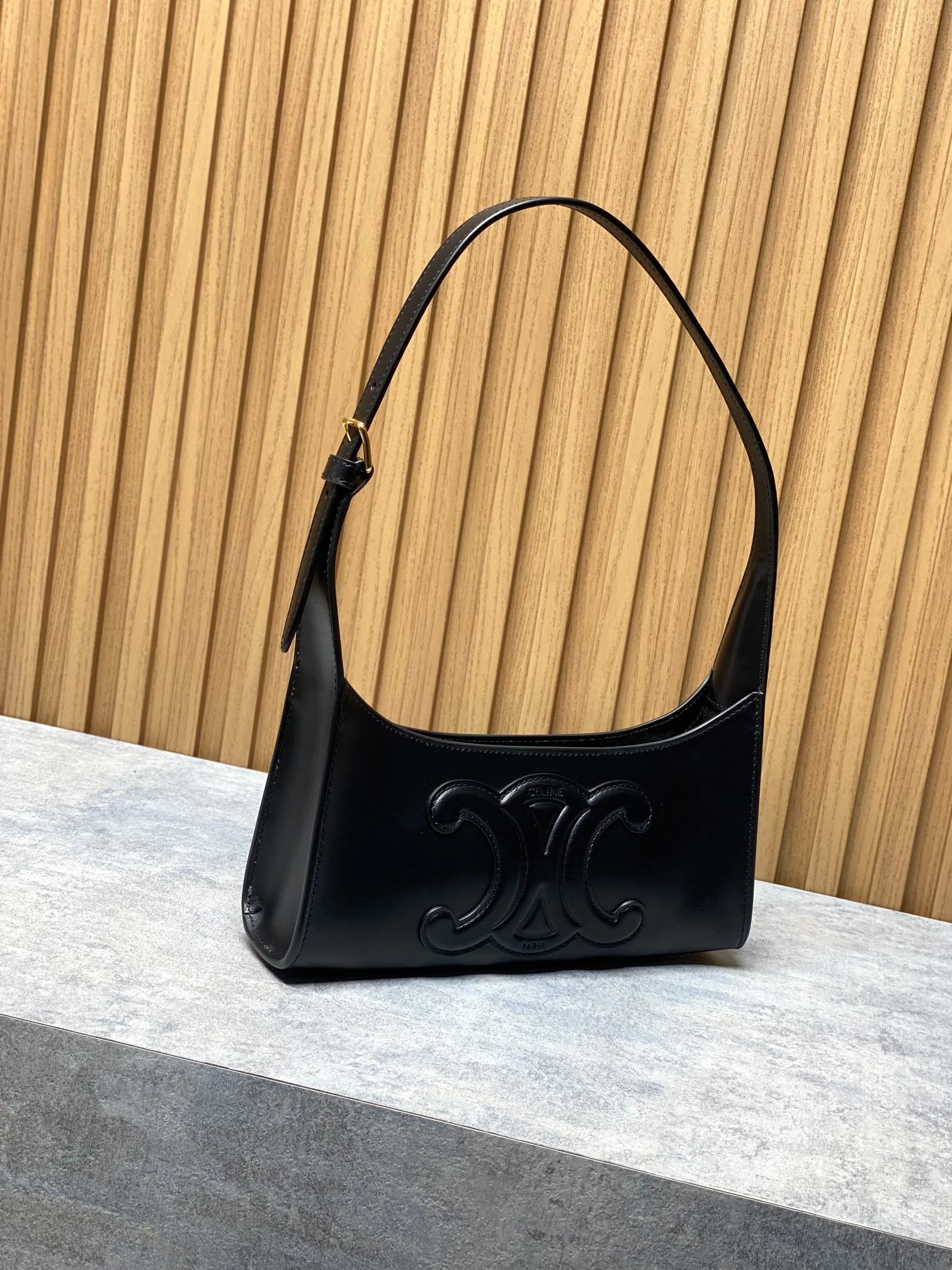 Celine Smooth Calfskin Cuir Triomphe Shoulder Bag B6032104 - Image 6