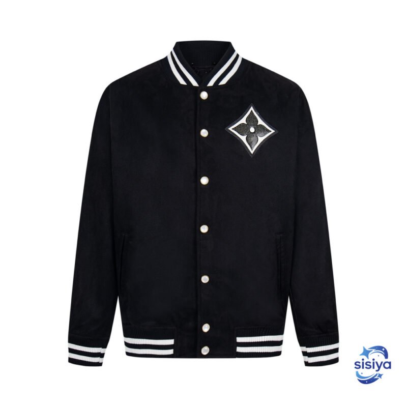 The 2026 style pilot jacket is made of suede leather.M6032102