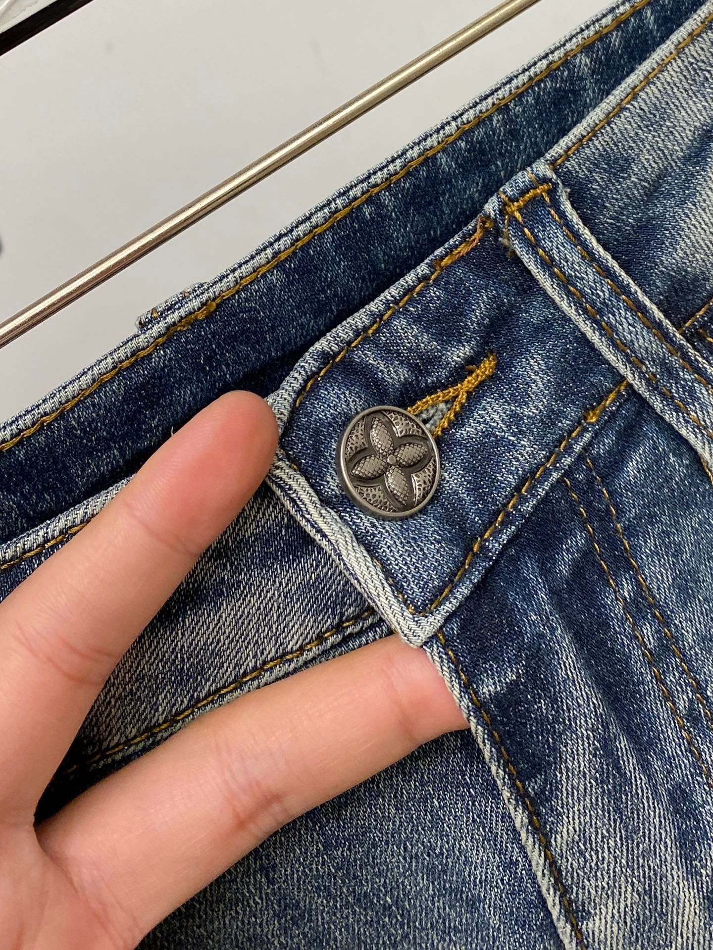 LV, 2026 Latest Collection Counter QualityM6032202 - Image 6