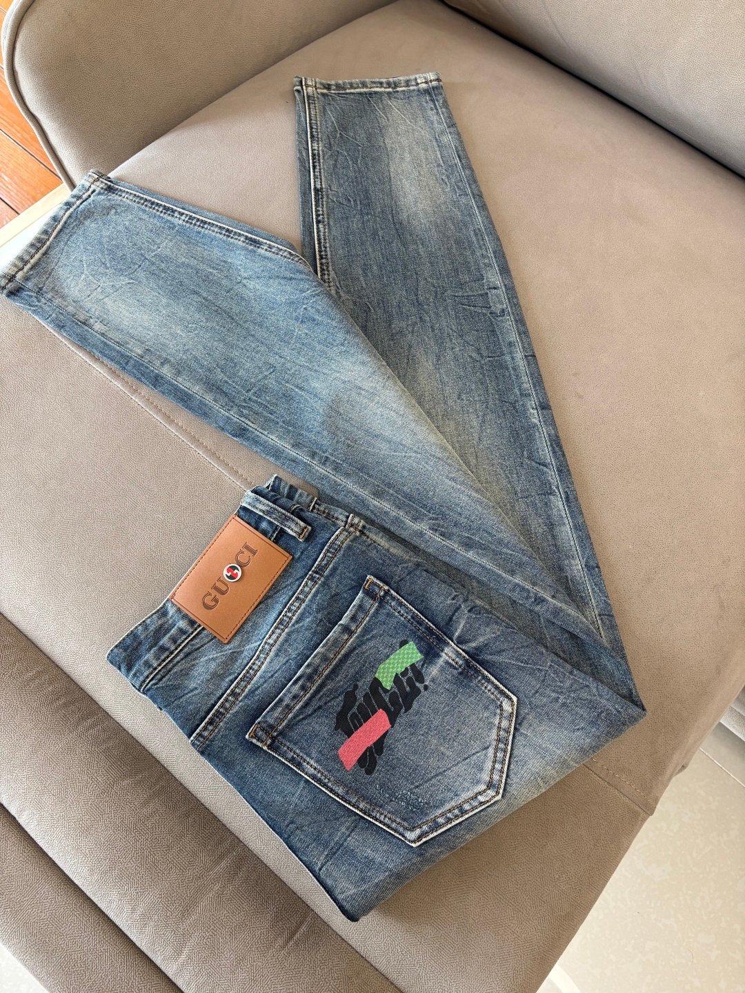 Gucci 2026 Spring/Summer Design Recommendation: Best-selling JeansM6032207 - Image 6