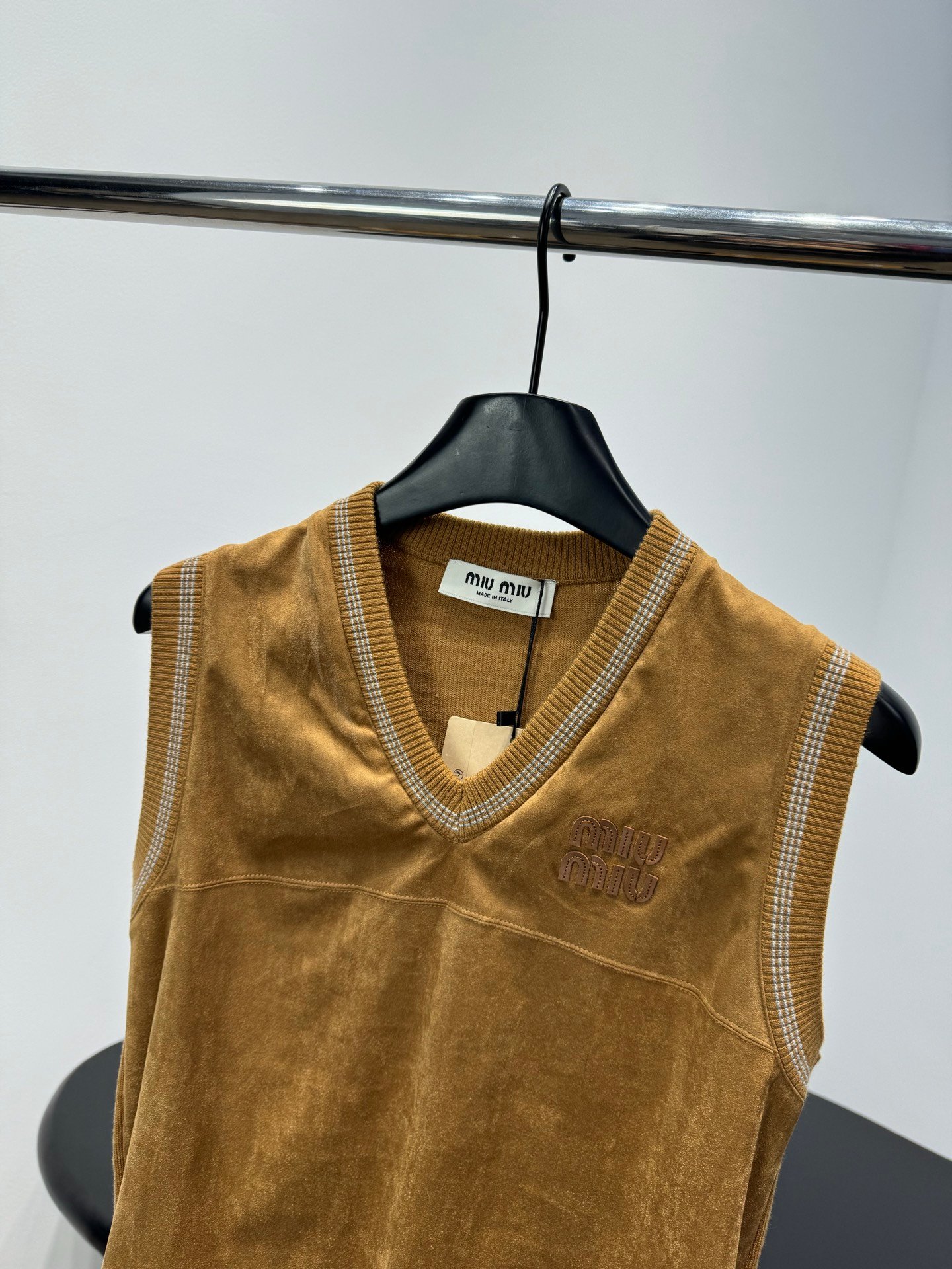 Miu Miu brown suede style V-neck pullover shirt W6032401 - Image 3